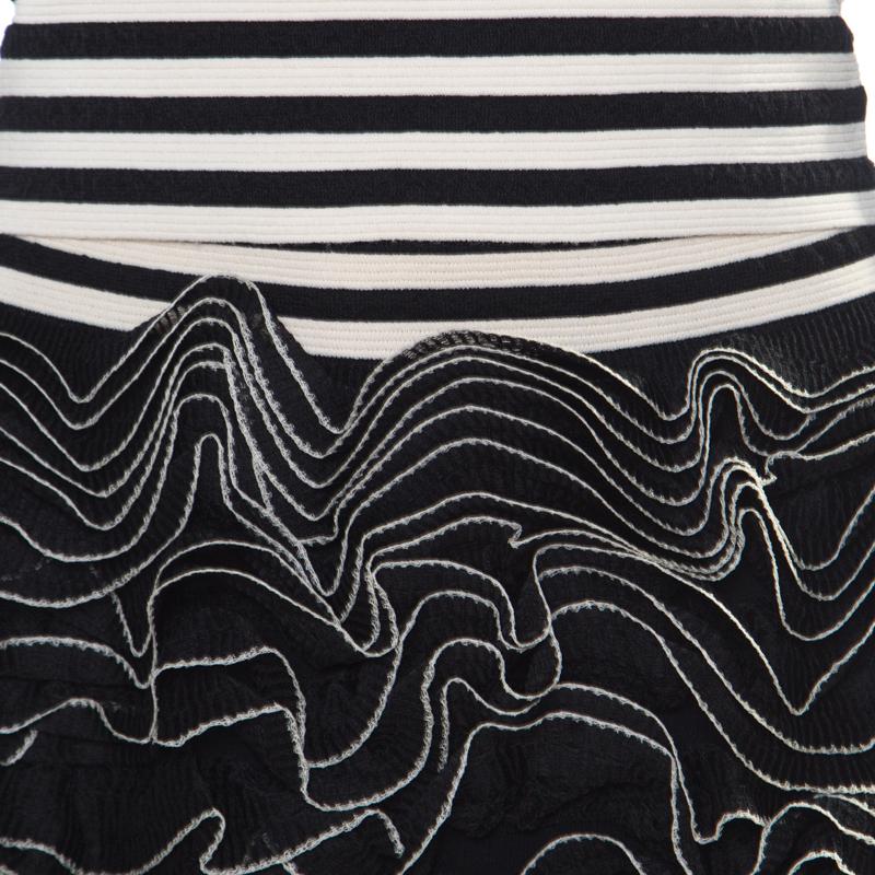 Alexander McQueen Monochrome Knit Ruffle Detail Top and Mini Skirt Set S/M 2