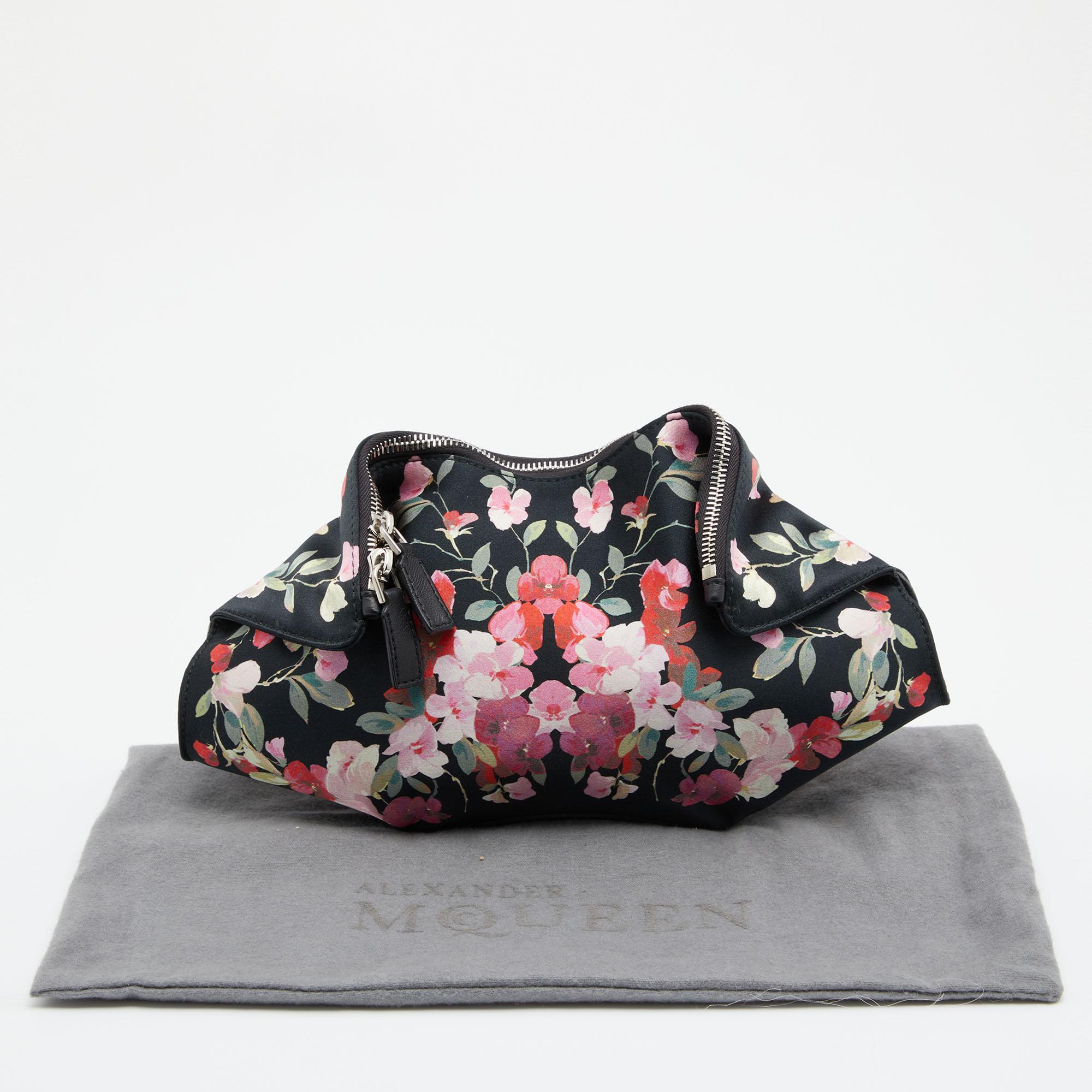 Alexander McQueen Multicolor Floral Print Satin Small De Manta Clutch 3