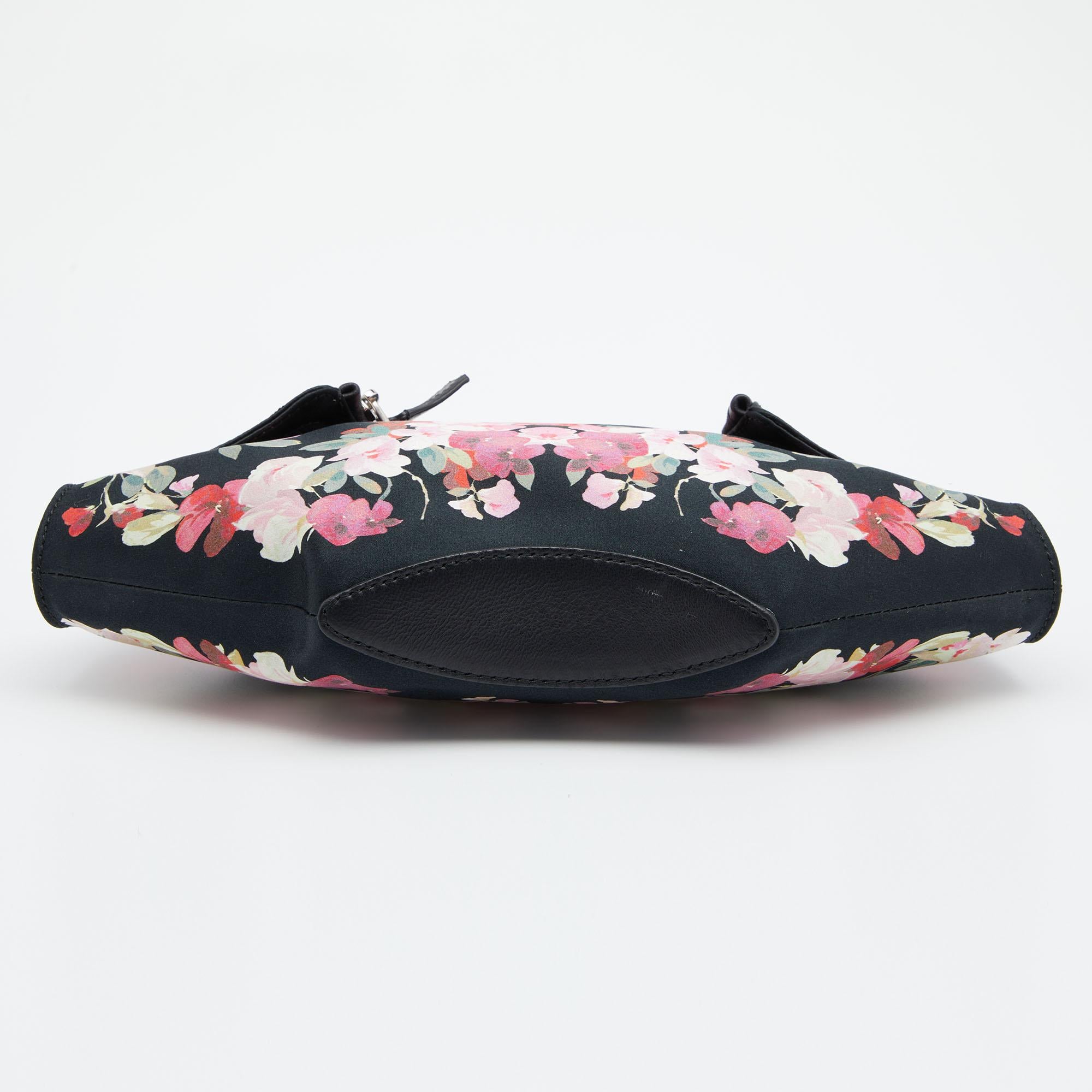 alexander mcqueen demanta clutch