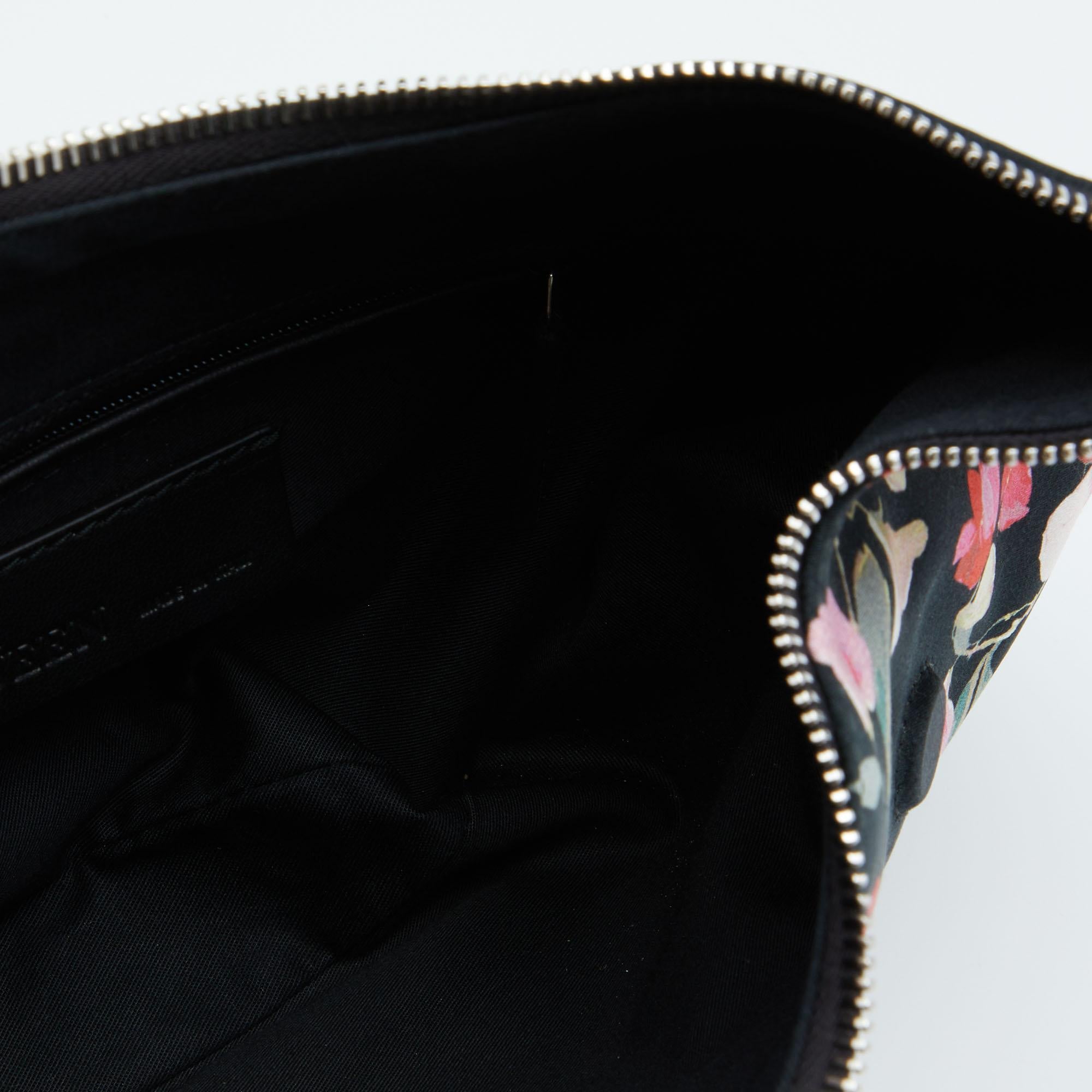 Alexander McQueen Multicolor Floral Print Satin Small De Manta Clutch 1