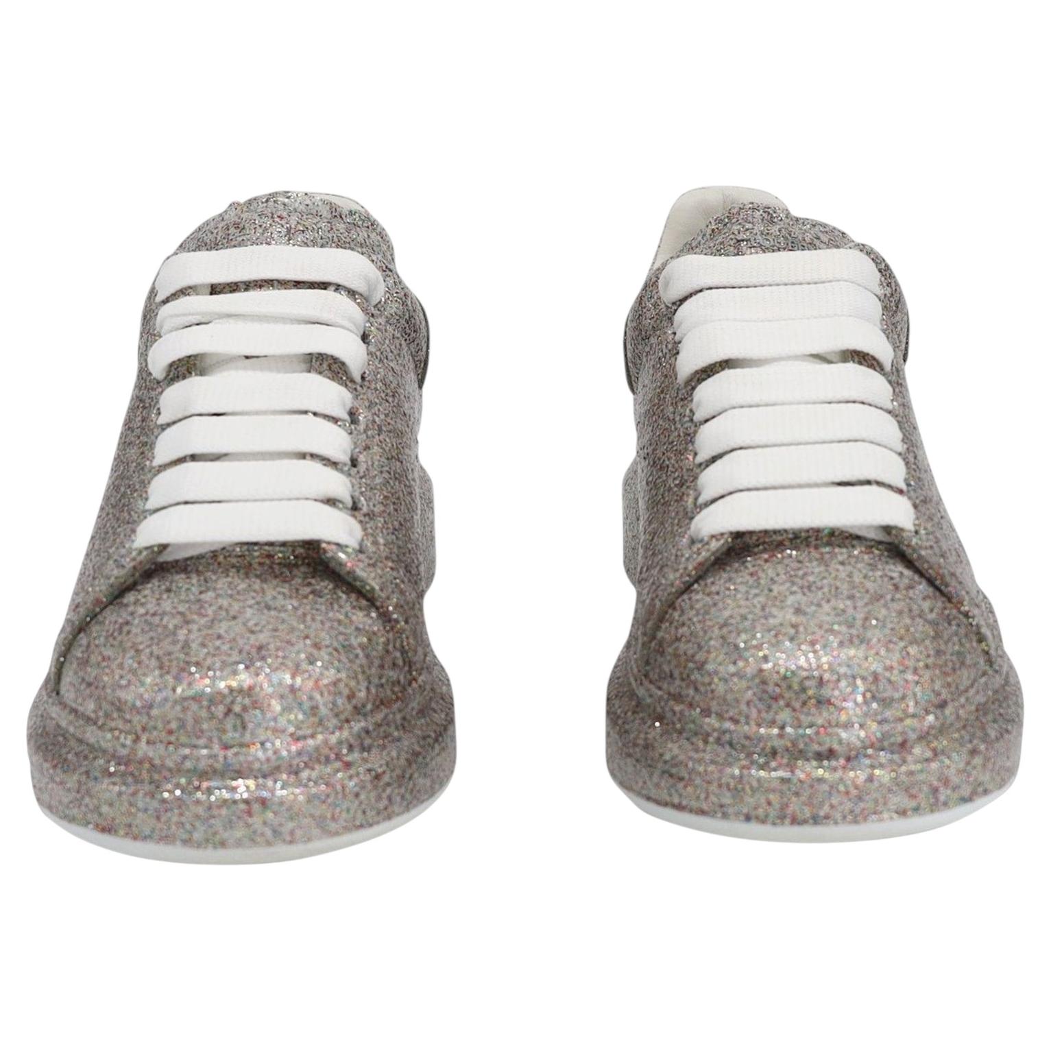 How do I tie Alexander McQueen sneakers?