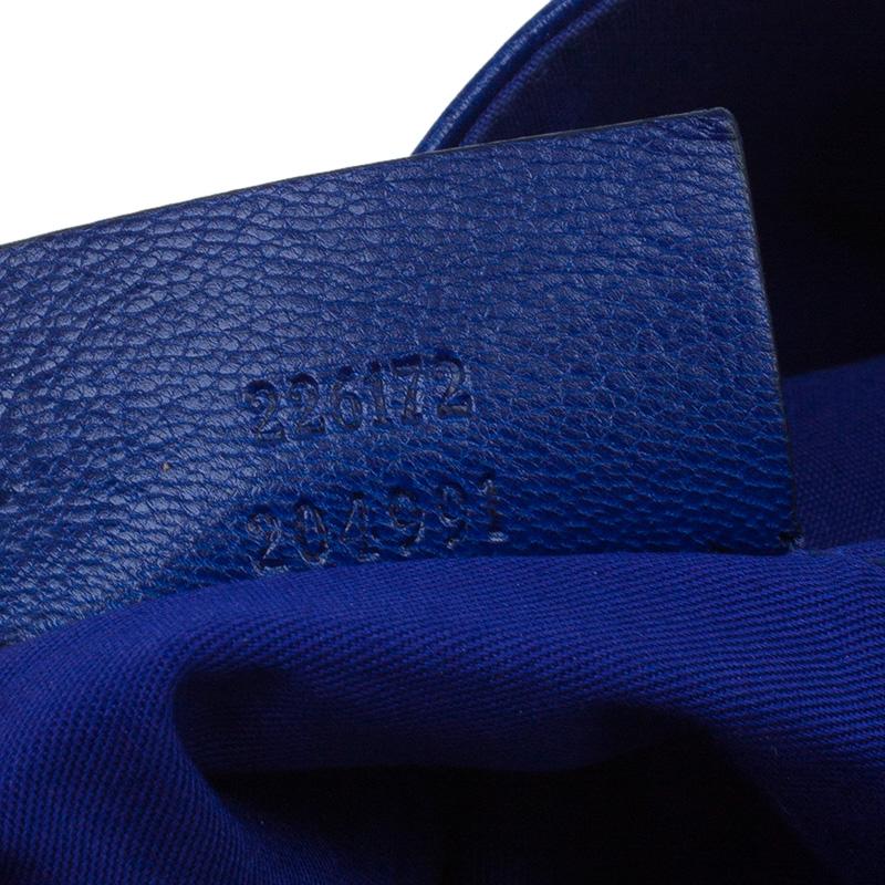 Alexander McQueen Navy Blue Leather Faithful Glove Clutch In Good Condition In Dubai, Al Qouz 2