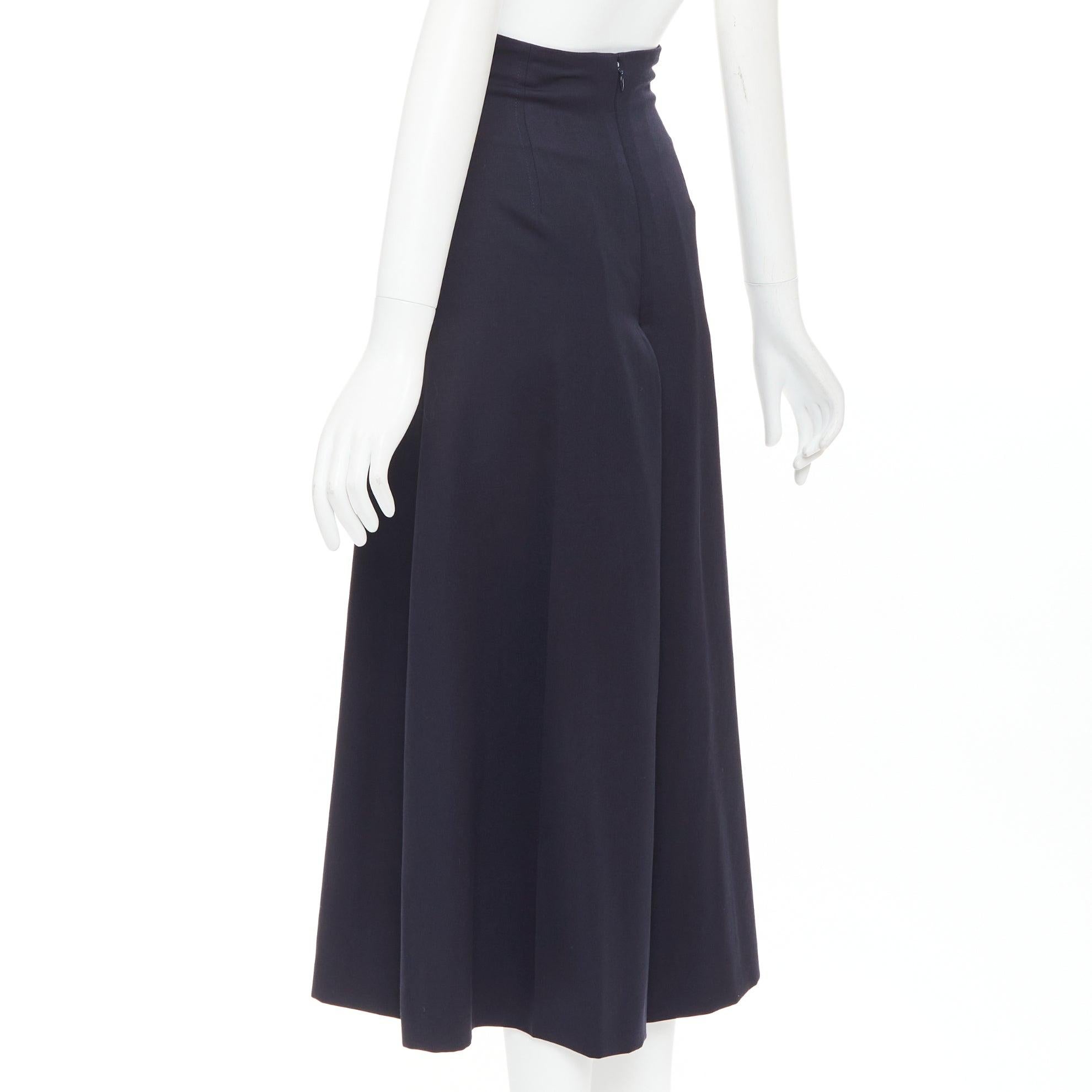 ALEXANDER MCQUEEN navy virgin wool box pleat wide leg cropped pants IT34 XXS Pour femmes en vente