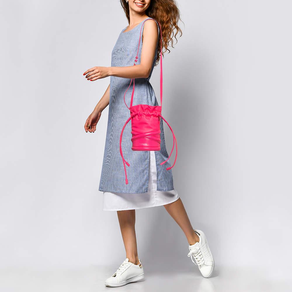 Designer bags are ideal companions for ample occasions Here we have a fashion meets functionality piece crafted with precision. It has been equipped with a well sized interior that can easily fit all your essentials.