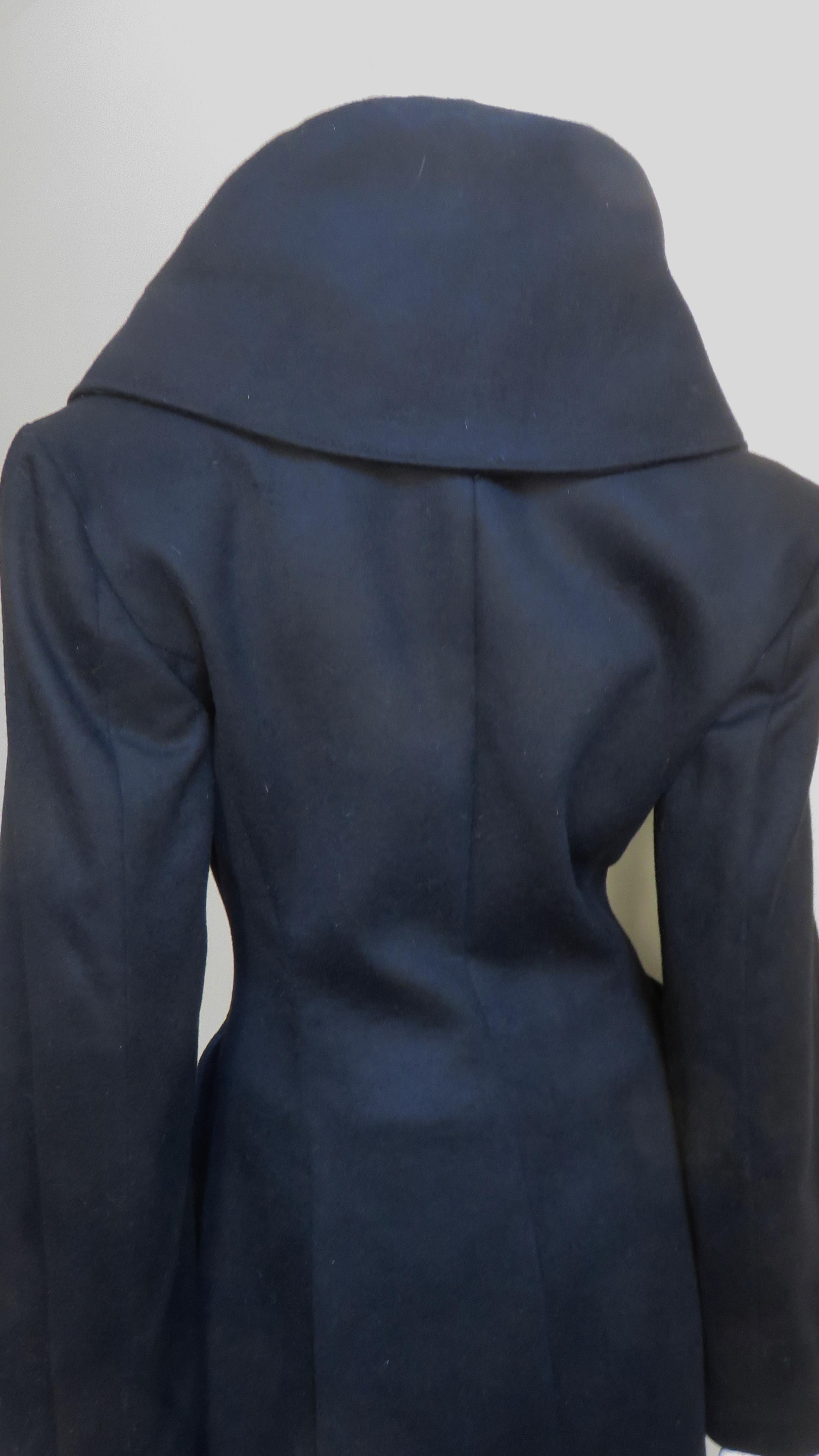 Alexander McQueen New Cashmere Popped Lapel Collar Jacket and Skirt A/W 1999 For Sale 2