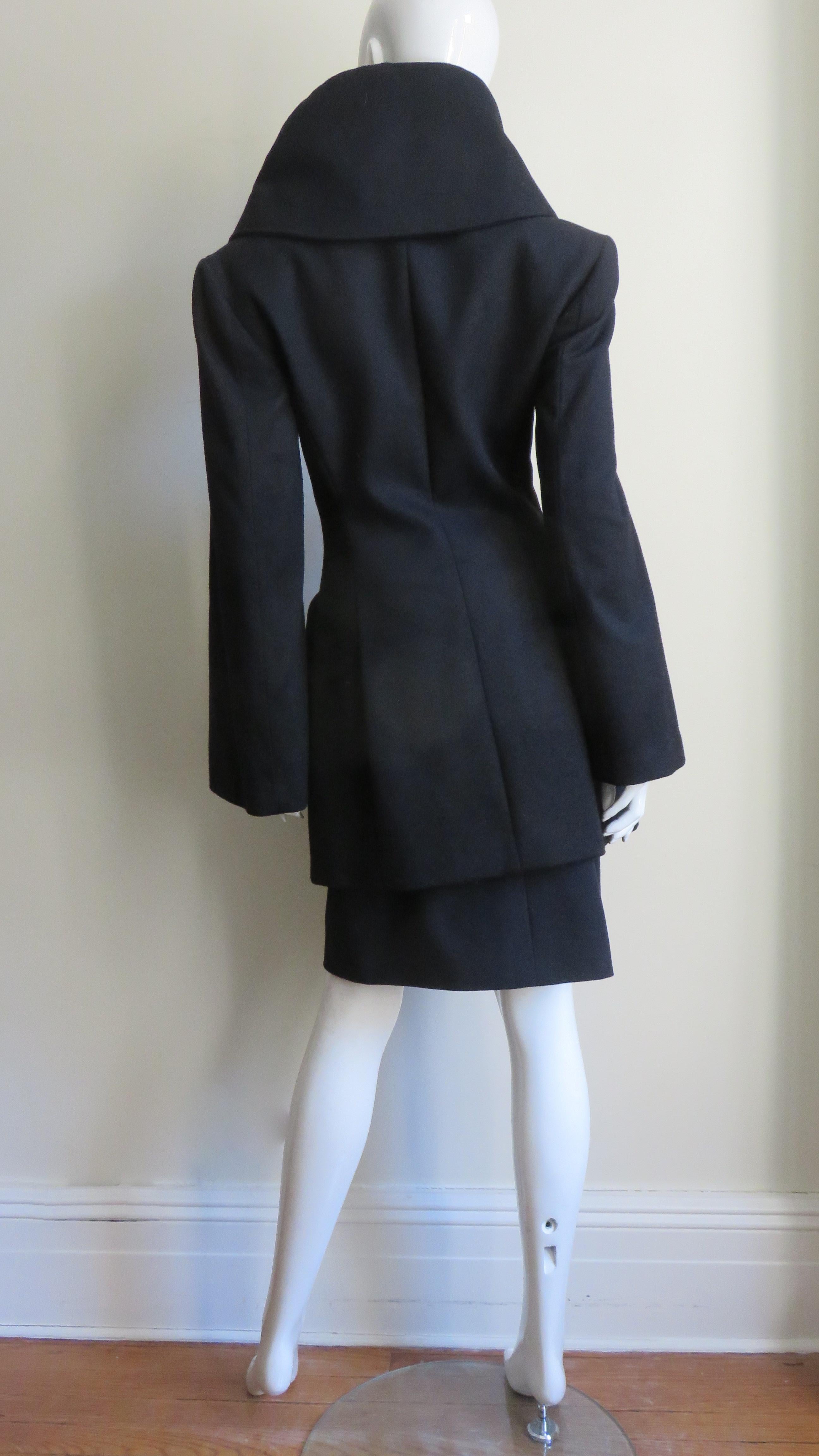 Alexander McQueen New Cashmere Popped Lapel Collar Jacket and Skirt A/W 1999 For Sale 3
