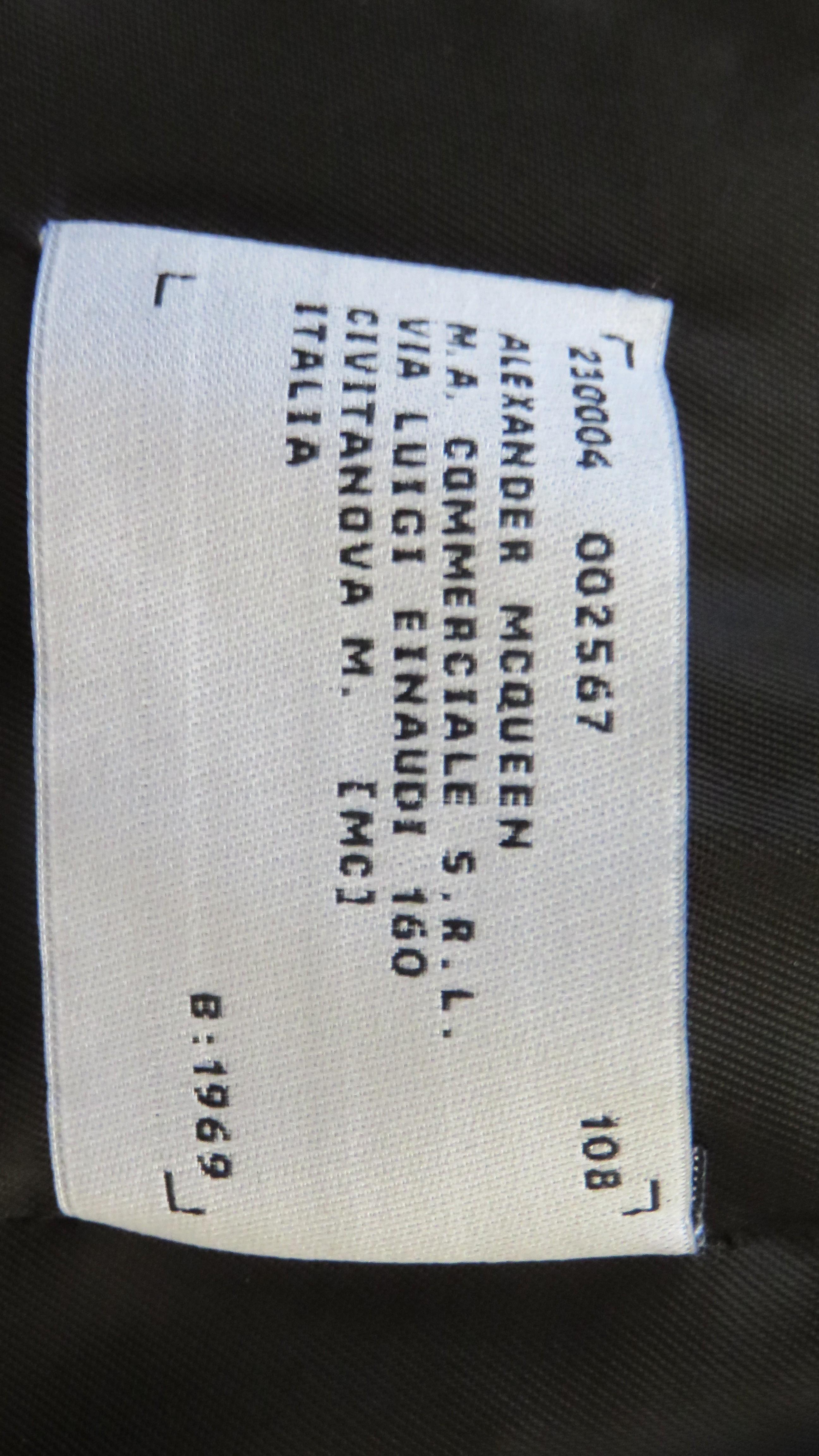 Alexander McQueen Robe à col montant en cachemire A/W 1996 en vente 8