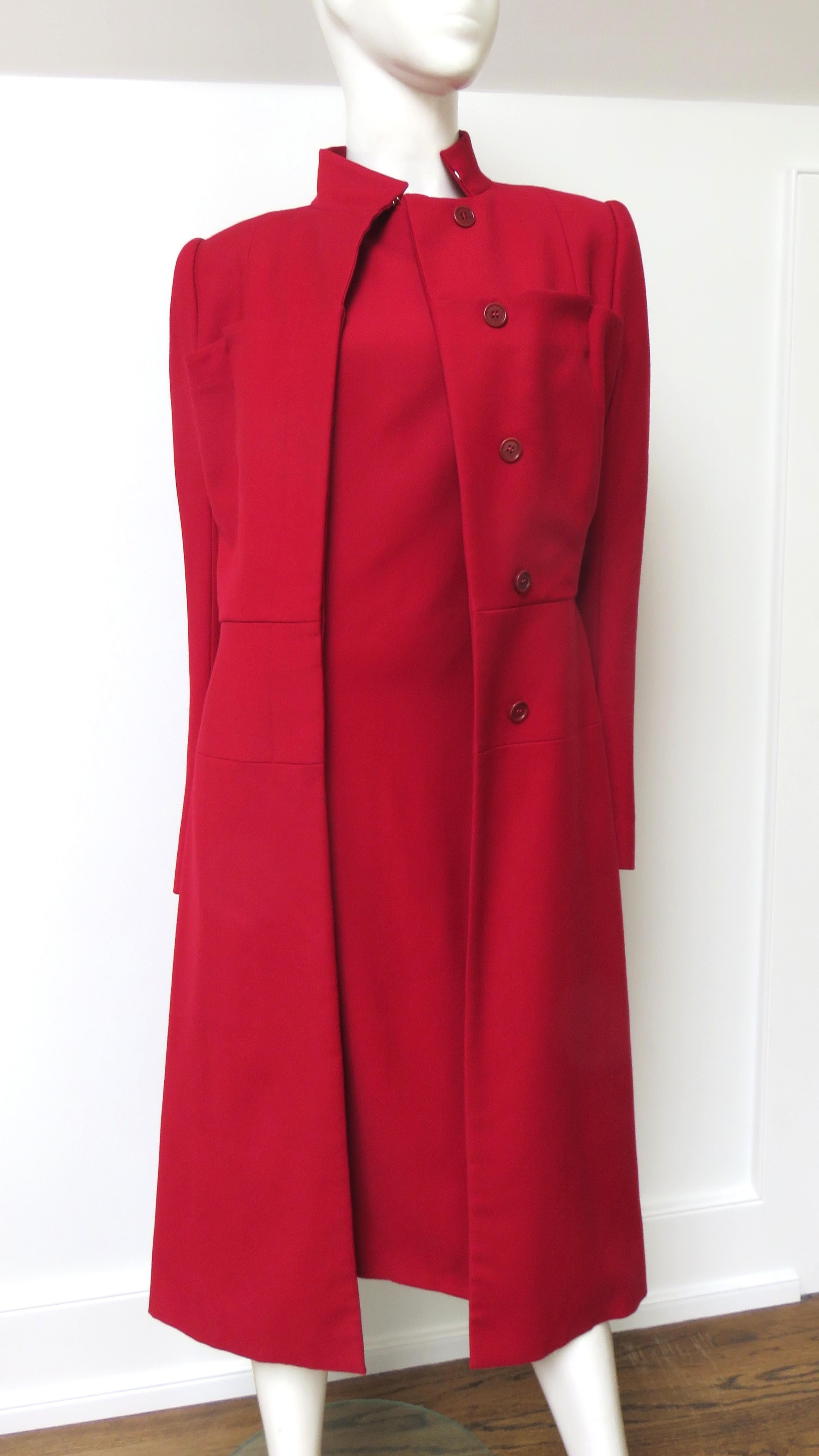 Alexander McQueen Nouveau Manteau AW 1999 en vente 13