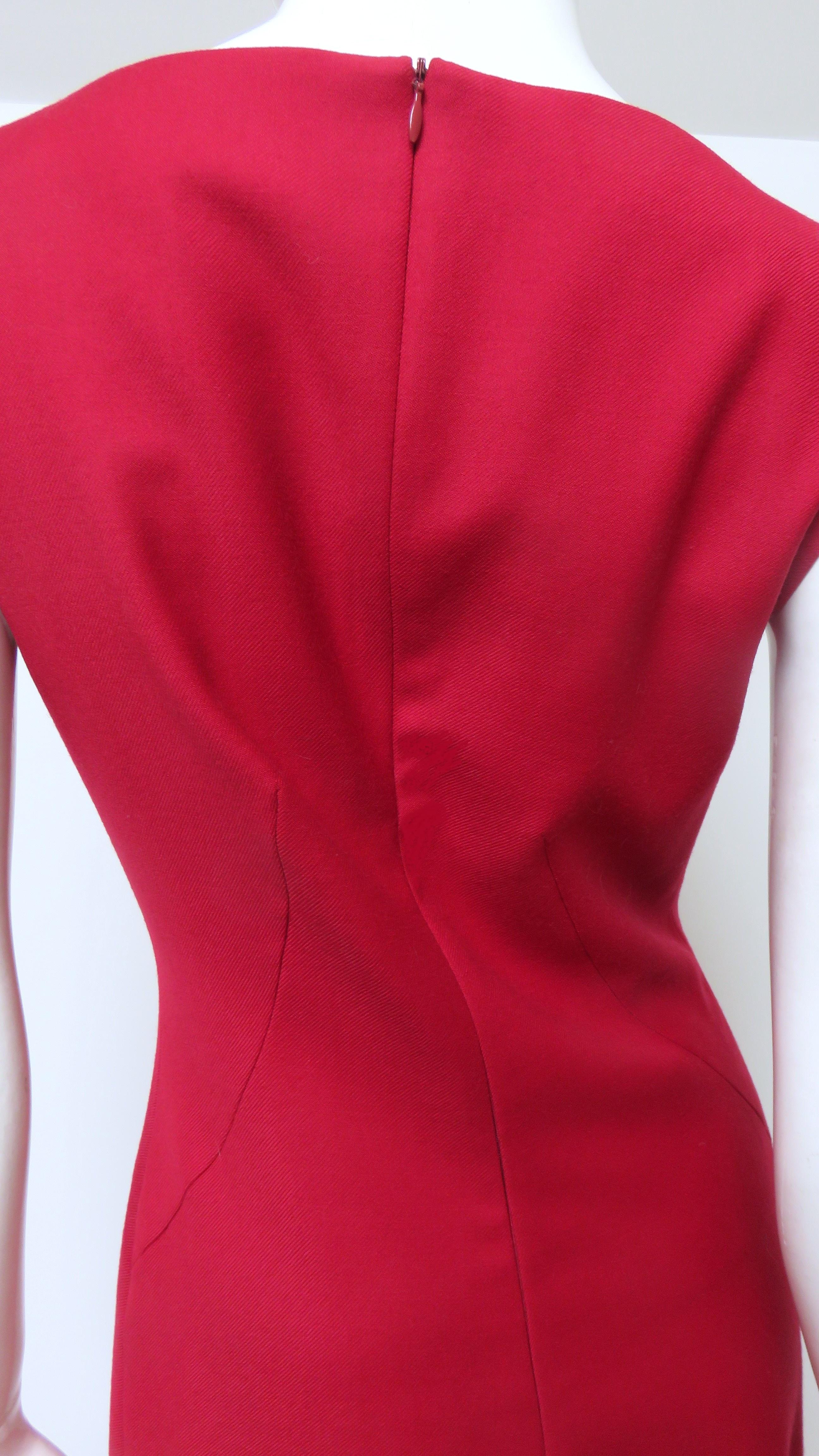 Alexander McQueen Nouvelle robe avec fentes sur le devant AW 1999 en vente 8
