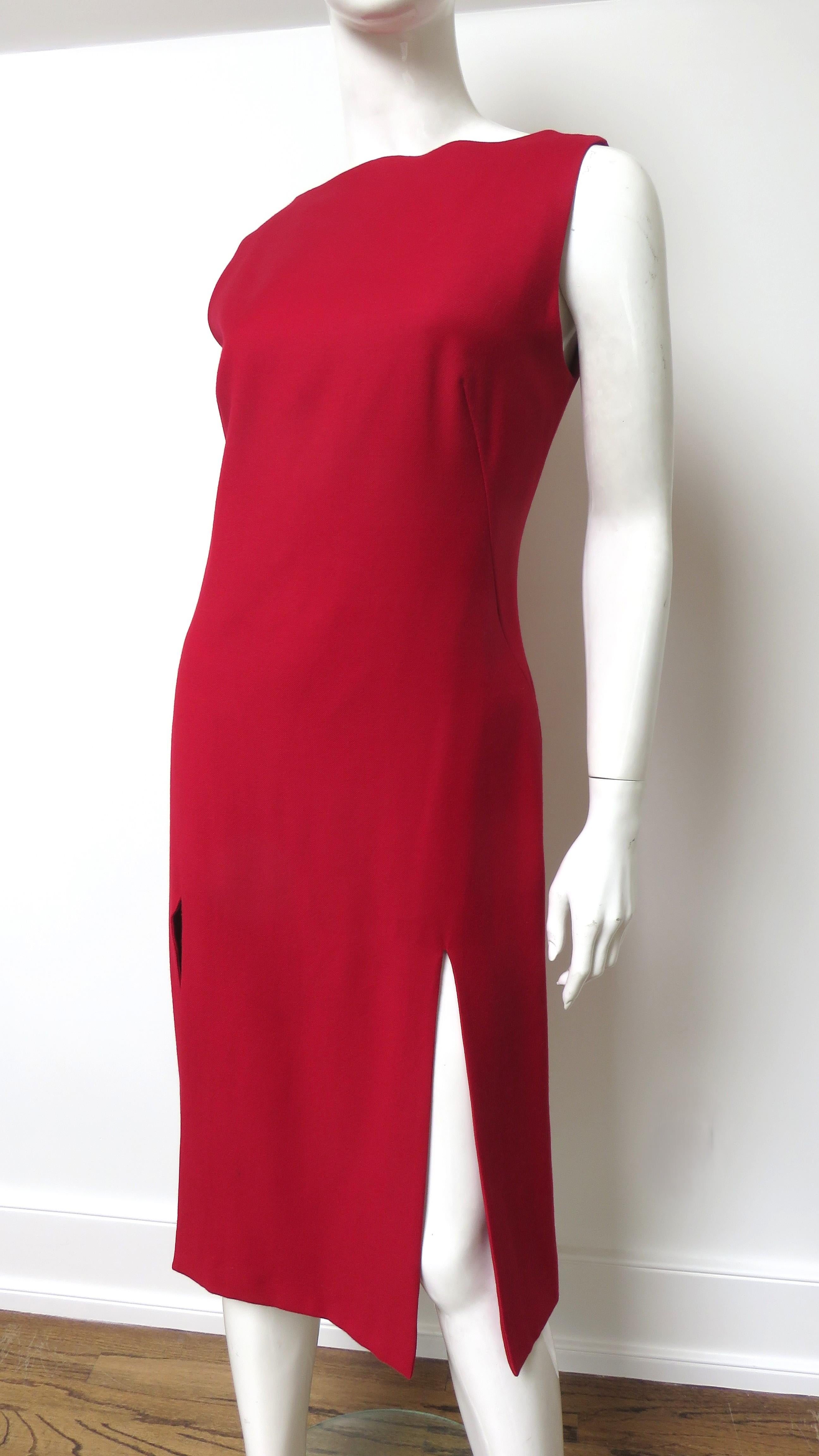 Alexander McQueen Nouvelle robe avec fentes sur le devant AW 1999 en vente 4