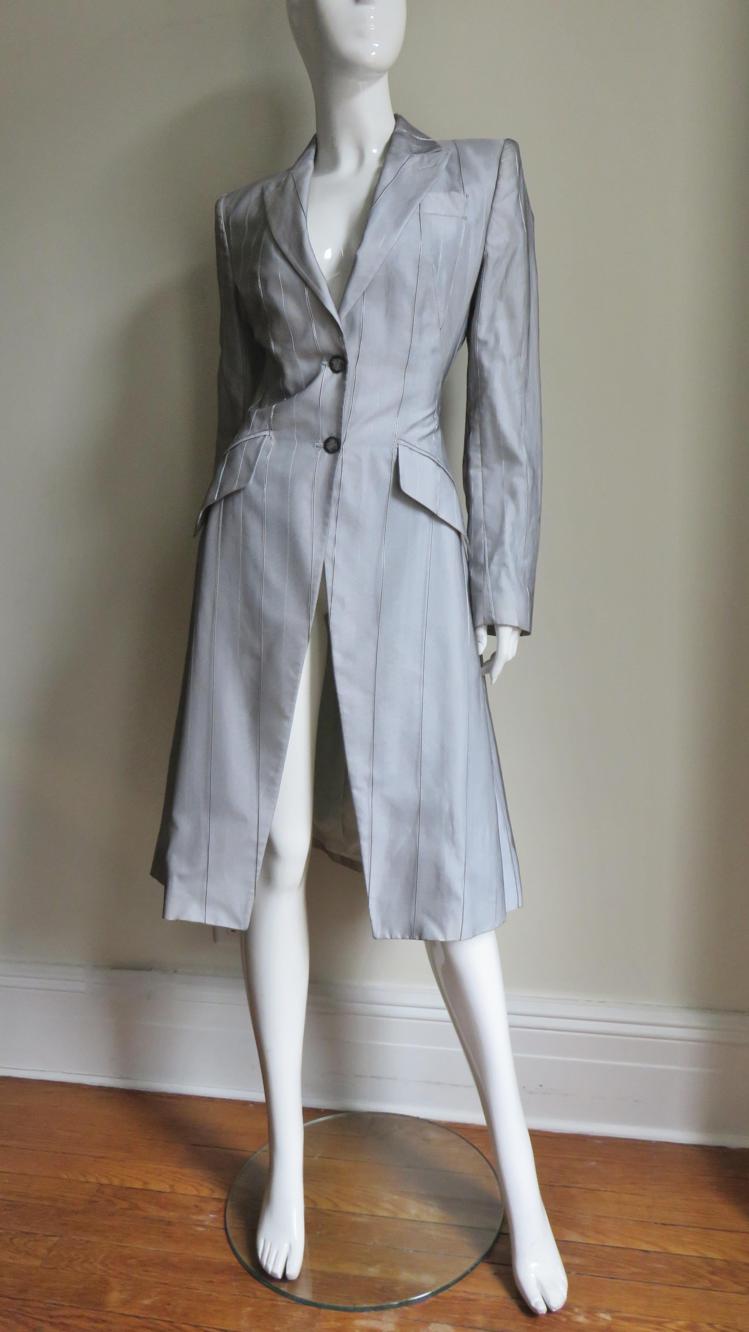 Alexander McQueen - Chemise et veste en soie, printemps-été 1999, état neuf en vente 5