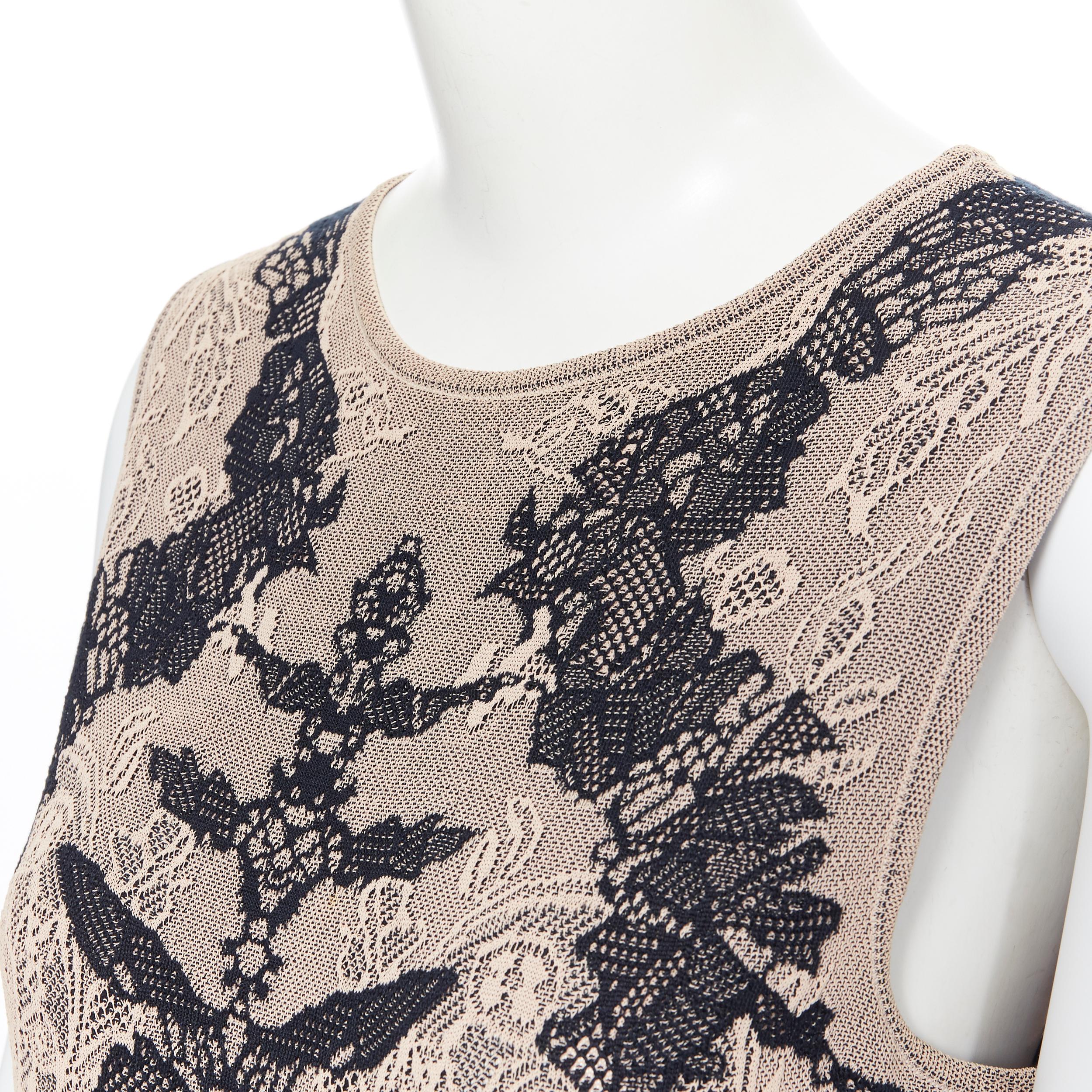 ALEXANDER MCQUEEN nude black asymmetric lace intarsia bodycon stretch dress L
Brand: Alexander McQueen
Designer: Alexander McQueen
Model Name / Style: Cocktail dress
Material: Viscose, silk
Color: Beige and black
Pattern: Floral
Extra Detail: