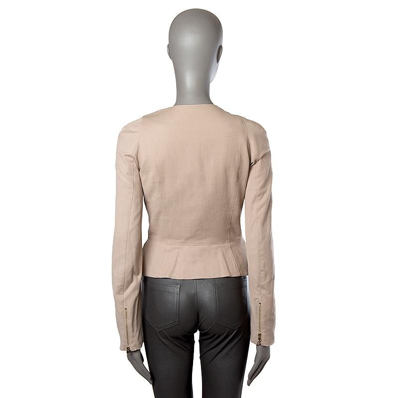 Alexander McQueen diagoanl zipper jacket in nude cotton (with 3% elastane). Opens with hidden zipper. Lined in nude fabric. Has been worn and is in excellent condition.

Tag Size 42
Size M
Bust To 86cm (33.5in)
Waist To 76cm (29.6in)
Hips To 88cm