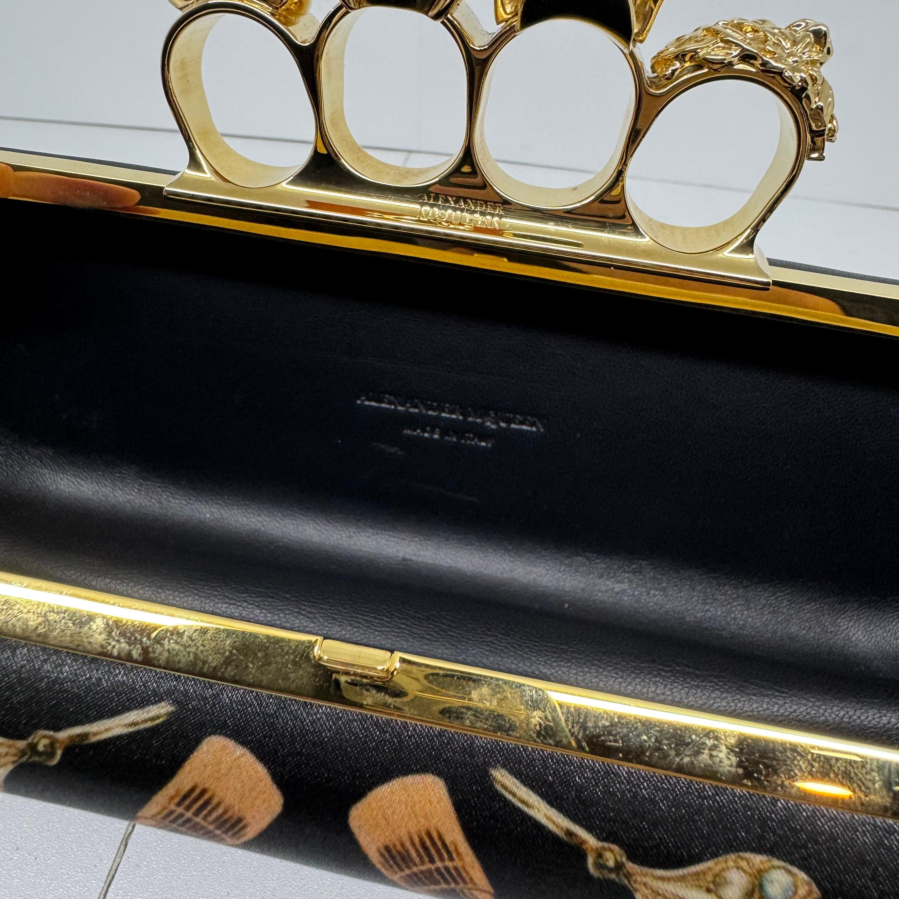 Alexander McQueen Obsession Silk Printed Skull Knuckle Long Clutch In Good Condition In Jakarta, Daerah Khusus Ibukota Jakarta