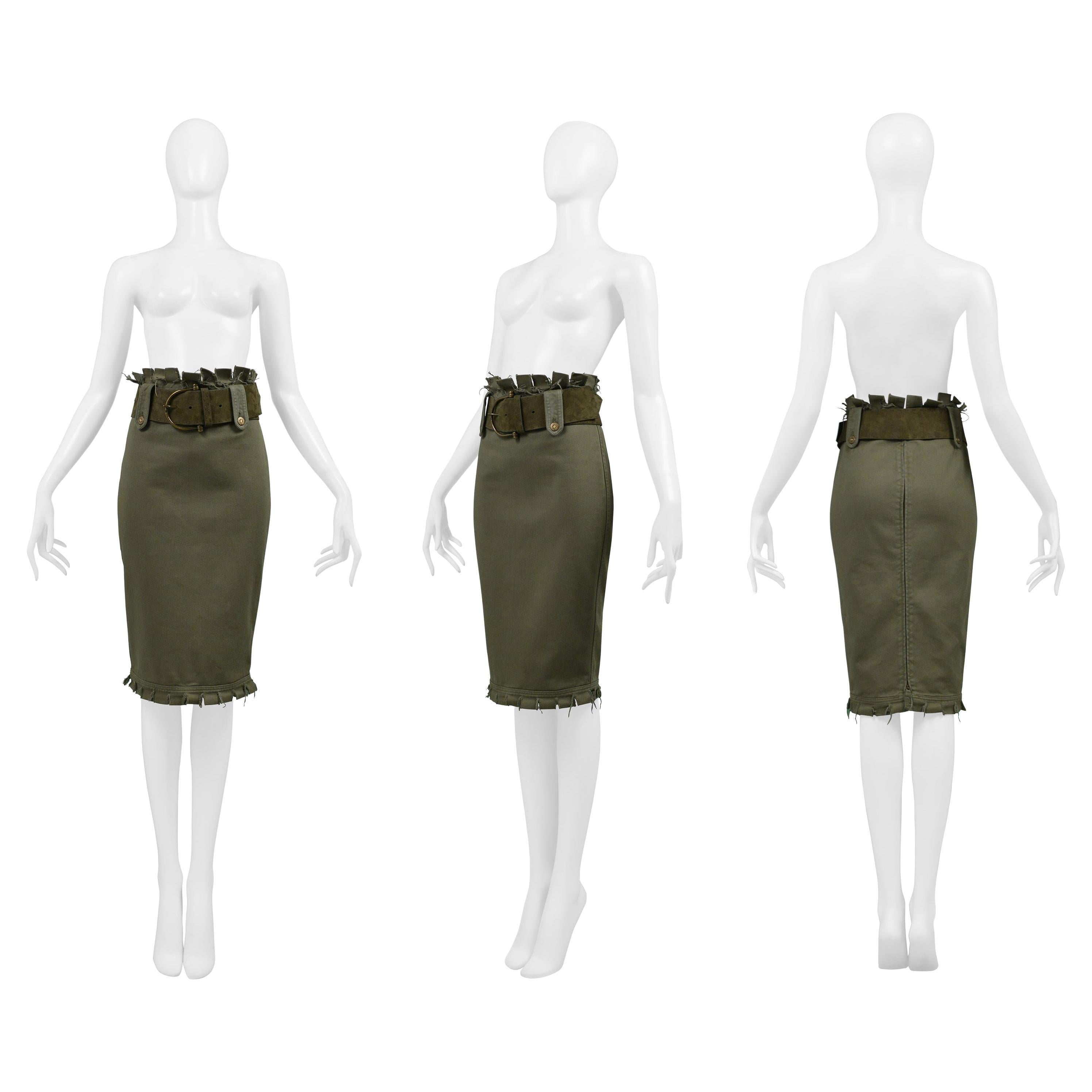 Resurrection Vintage is excited to offer a vintage Alexander McQueen olive green skirt featuring high waistband, wide belt and gold hardware.

Alexander McQueen 
Size IT40
100% Cotton
2003 SS Collection
Excellent Condition Vintage
Authenticity