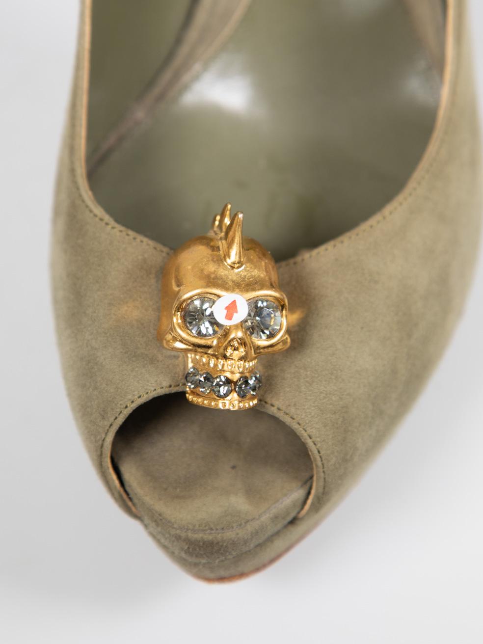 Alexander McQueen Olive Suede Embellished Skull Heels Size IT 38.5 For Sale 1