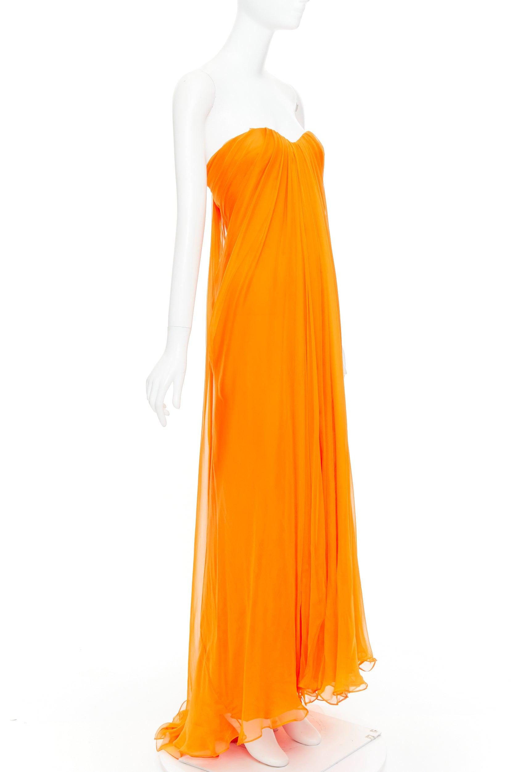 ALEXANDER MCQUEEN orange silk crepe strapless evening gown IT38 XS
Reference: YIKK/A00219
Brand: Alexander McQueen
Material: Silk
Color: Orange
Pattern: Solid
Closure: Zip
Lining: Nude Fabric
Extra Details: Sculptured with a boned bodice that