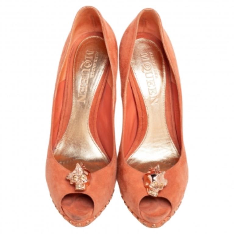 Alexander McQueen escarpins orange à bout ouvert tête de mort, taille 38,5 Pour femmes en vente