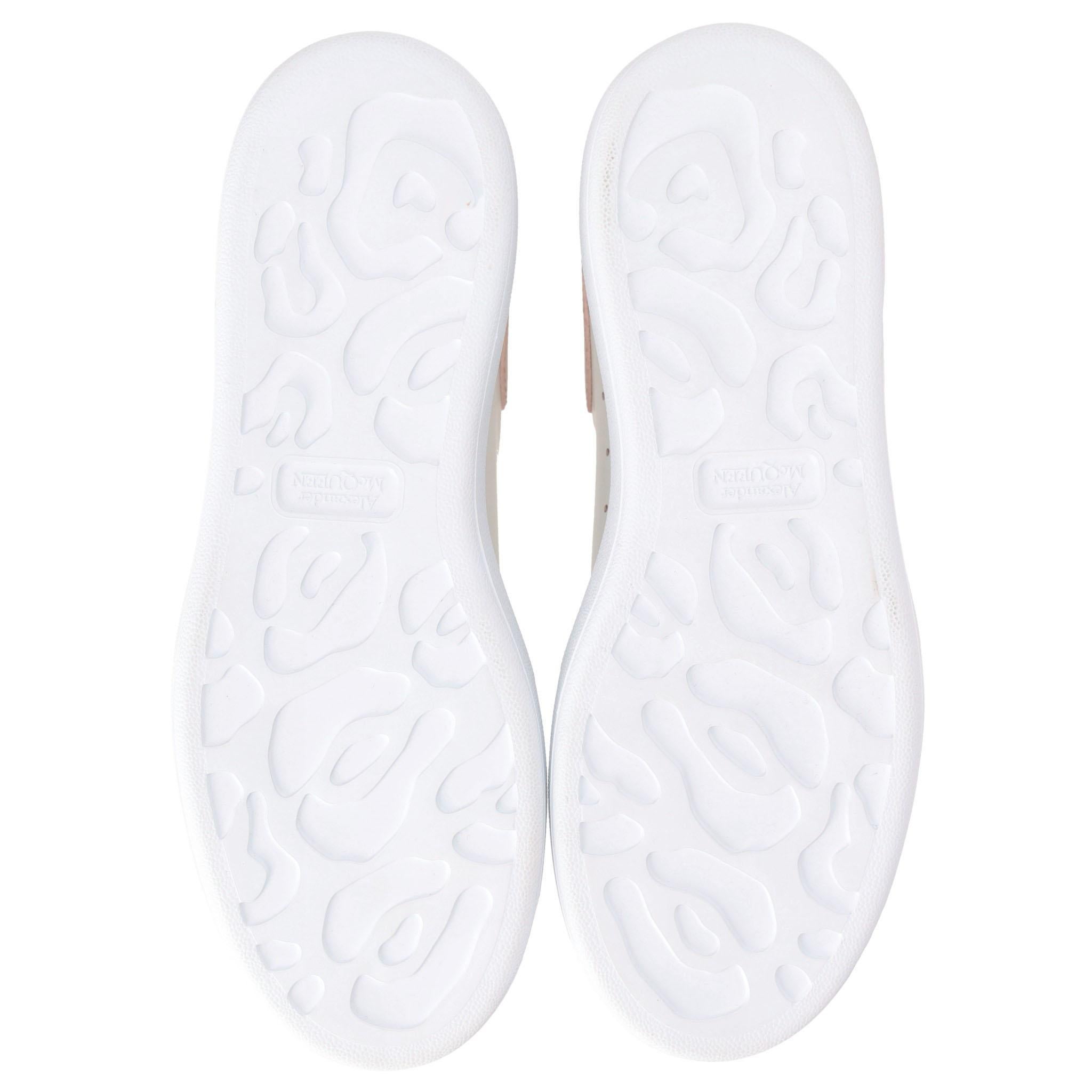 Alexander McQueen Zapatillas bajas oversize de piel en venta 1
