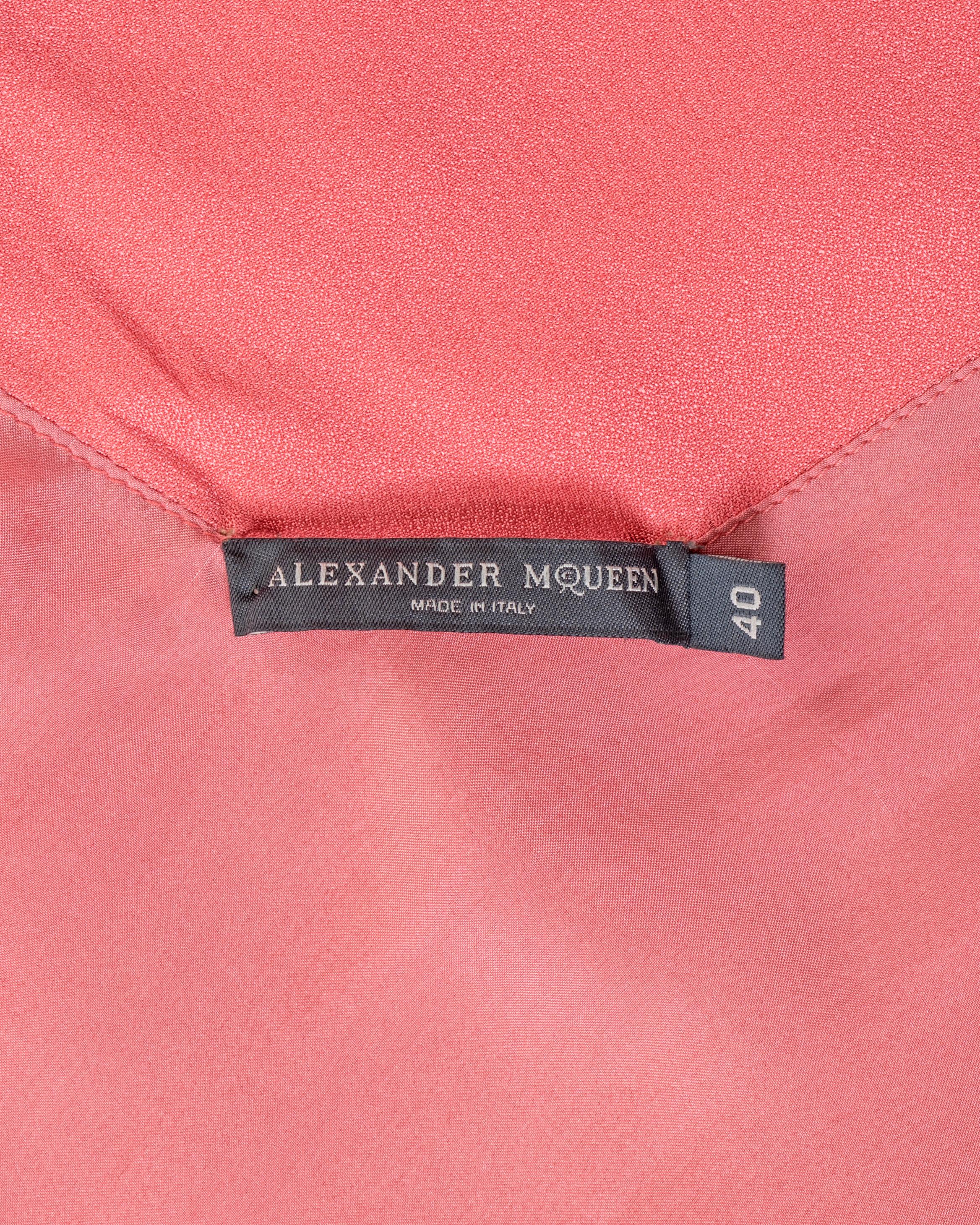Alexander McQueen vestido pañuelo rosa de seda con flecos, ss 2008 5