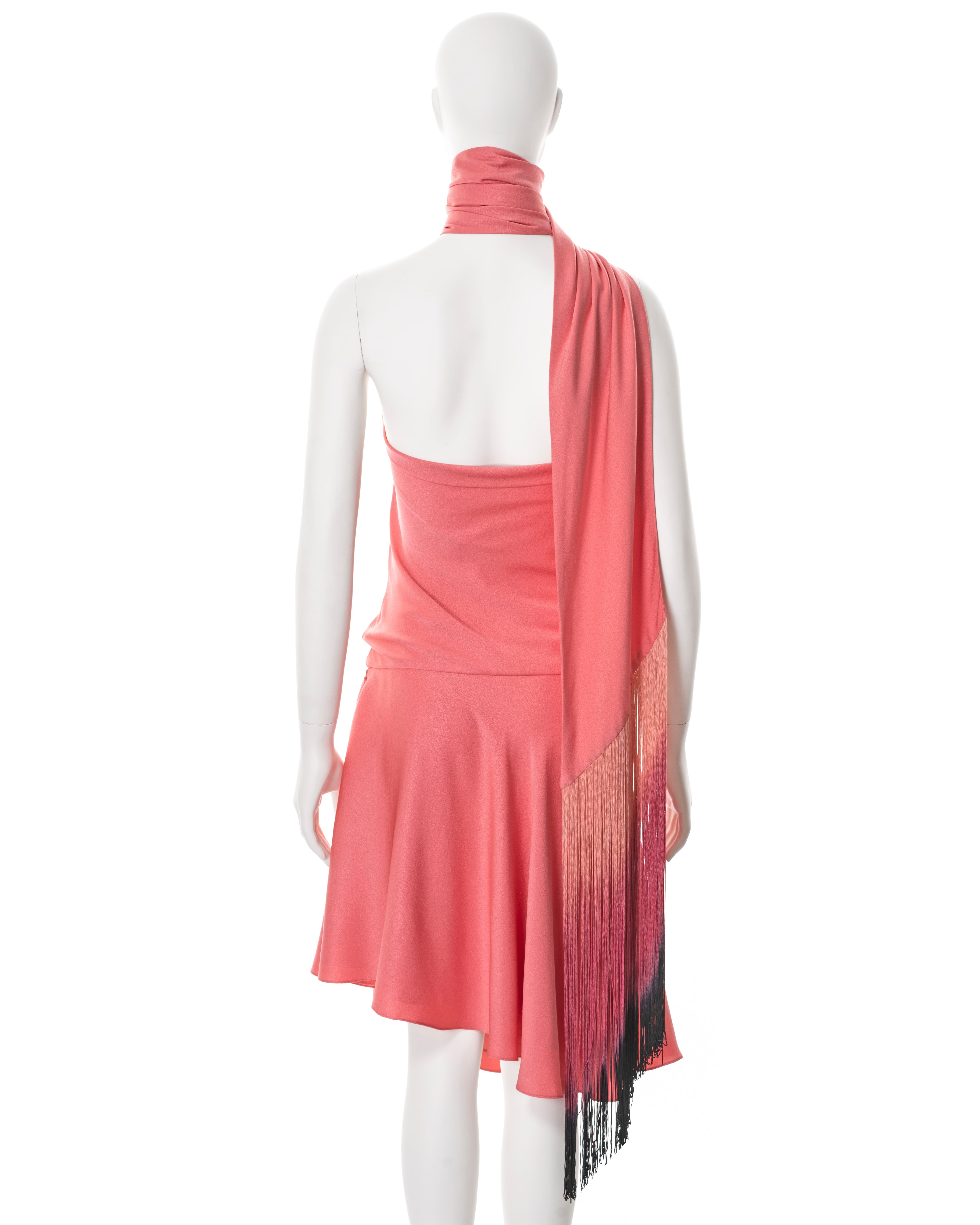 Alexander McQueen vestido pañuelo rosa de seda con flecos, ss 2008 2