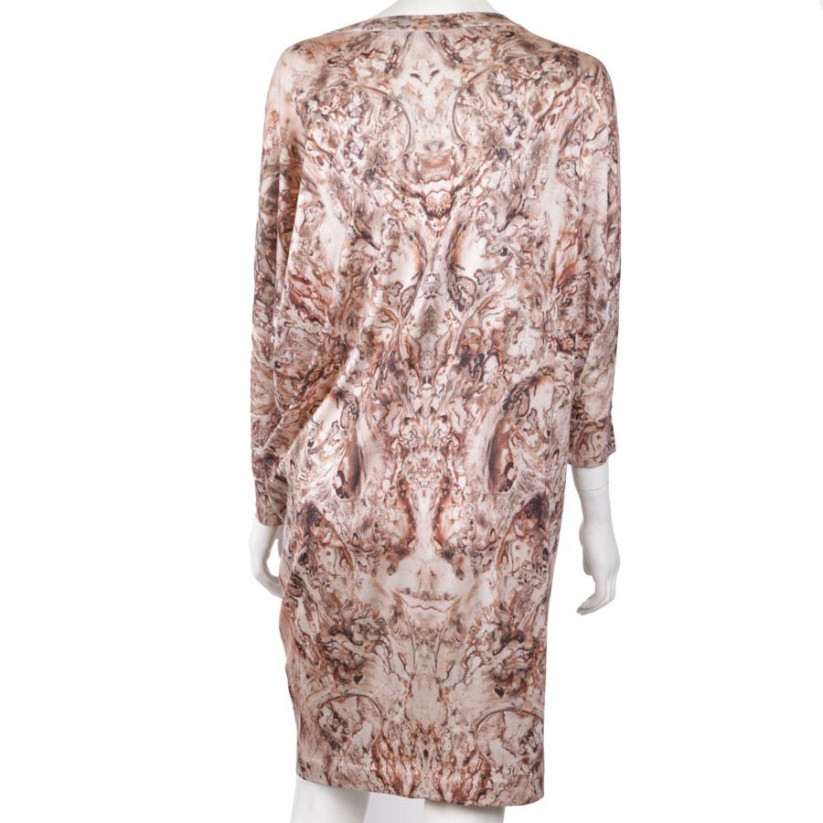 Alexander McQueen Rosa Kleid Größe 38 im Zustand „Hervorragend“ im Angebot in Paris, FR