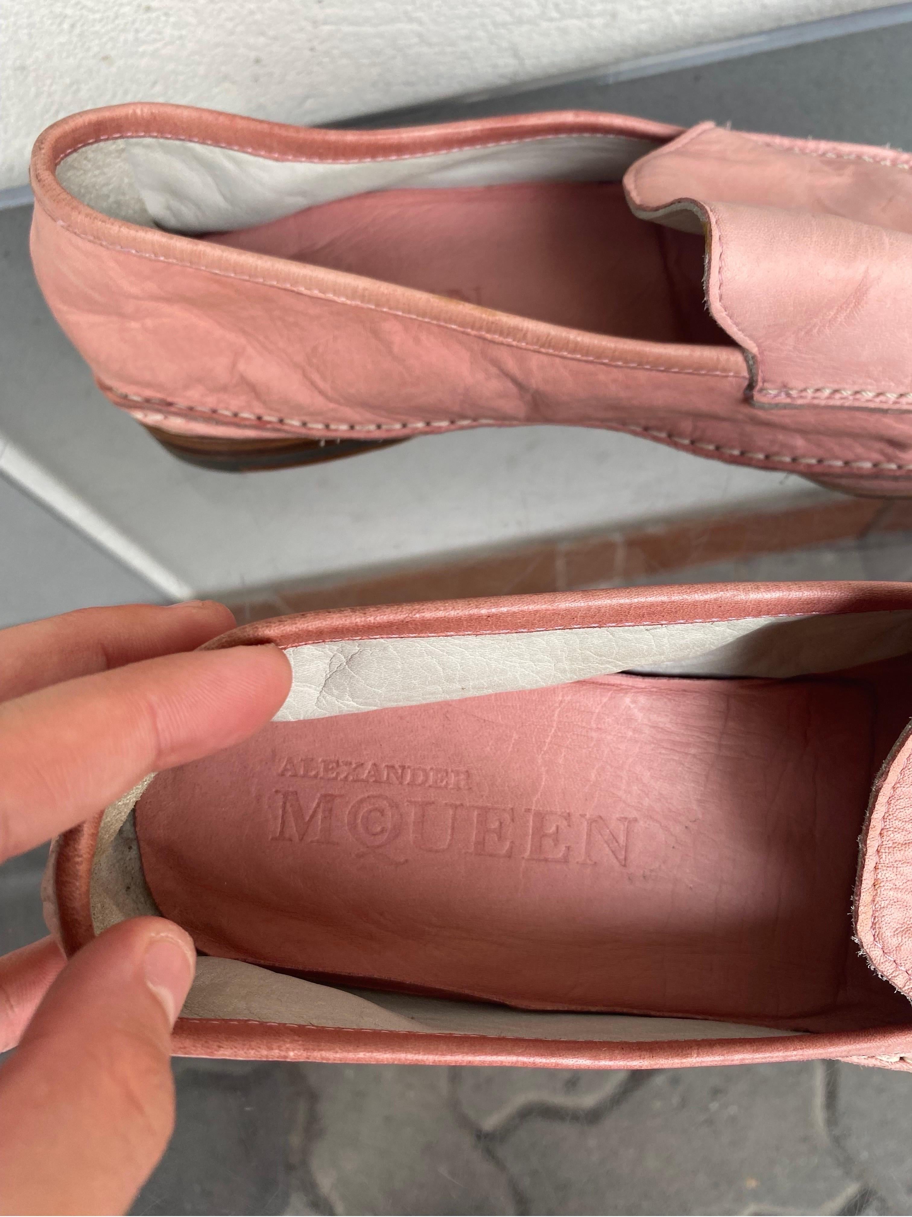 Alexander McQueen pink In Excellent Condition For Sale In Carnate, IT