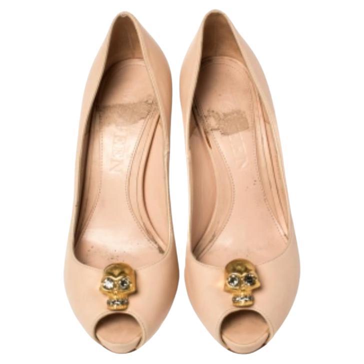 Alexander McQueen Pink Leather Crystal Embellished Skull Peep Toe Pumps Size36.5 For Sale
