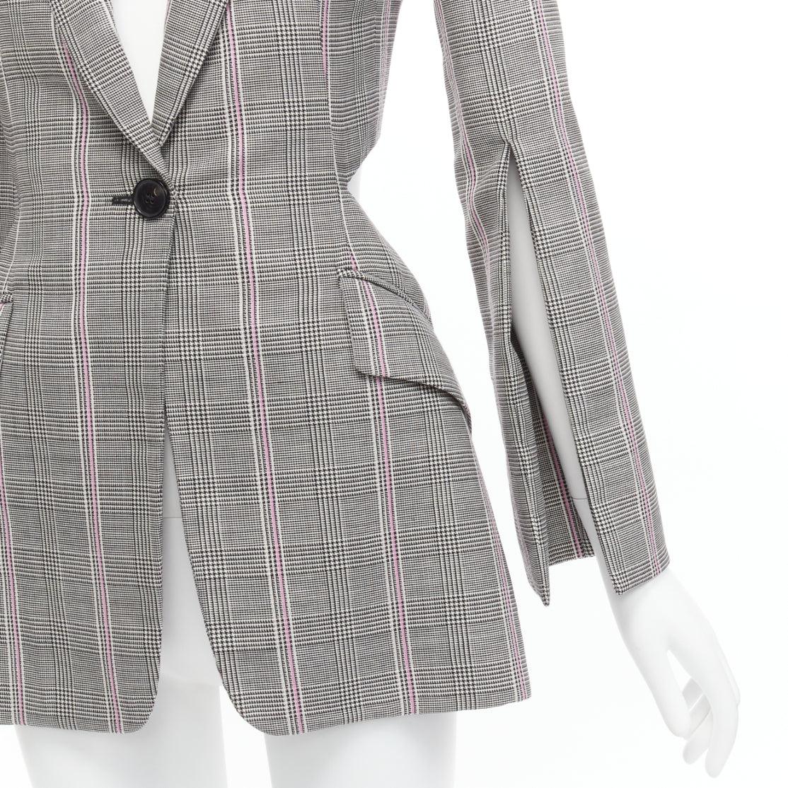 ALEXANDER MCQUEEN grey pink Prince Of Wales virgin wool cut out waist blazer IT38 XS
Reference: TGAS/D00762
Brand: Alexander McQueen
Designer: Sarah Burton
Material: Virgin Wool
Color: Grey, Pink
Pattern: Houndstooth
Closure: Button
Lining: Grey