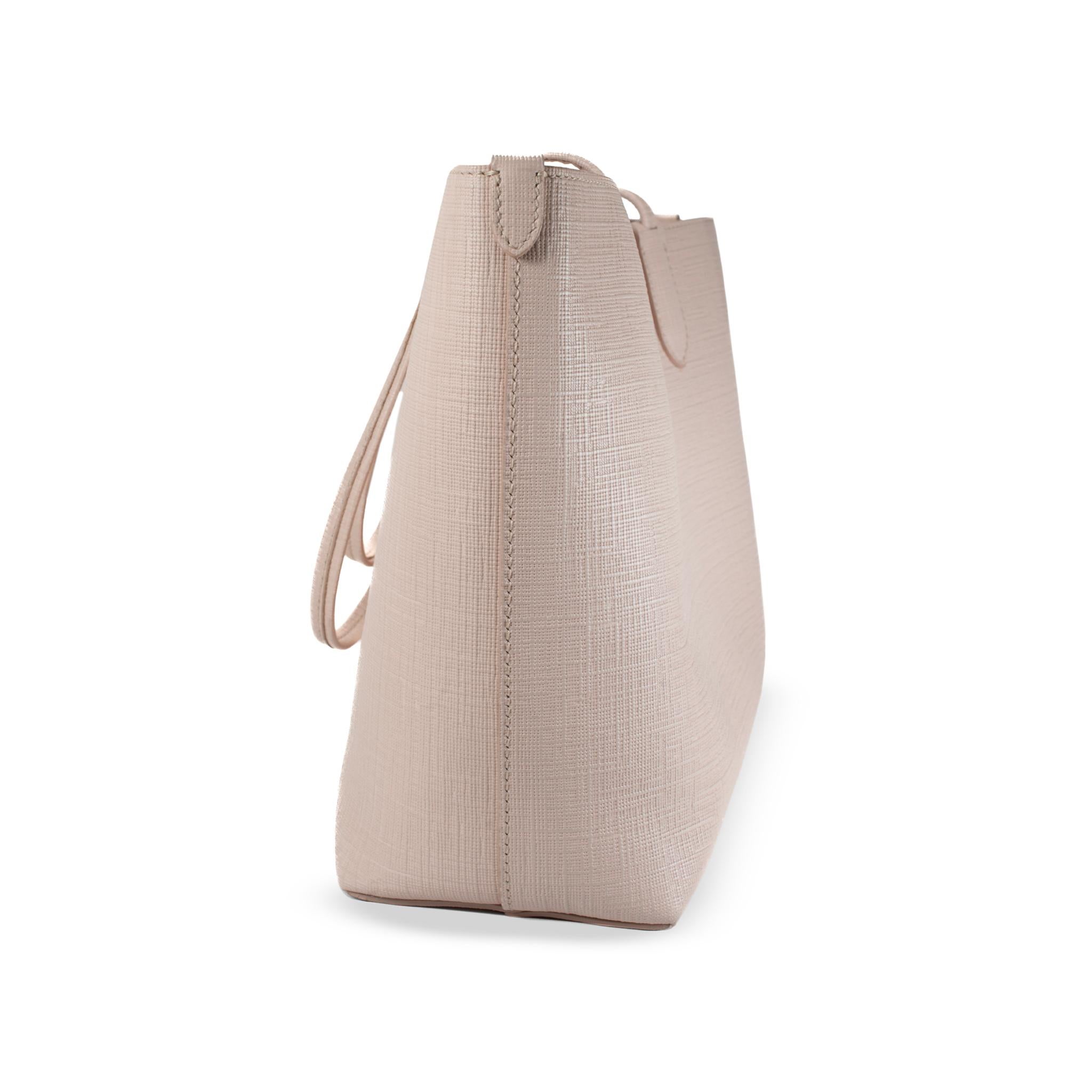 Beige Alexander McQueen Borsa a tracolla in pelle saffiano rosa in vendita