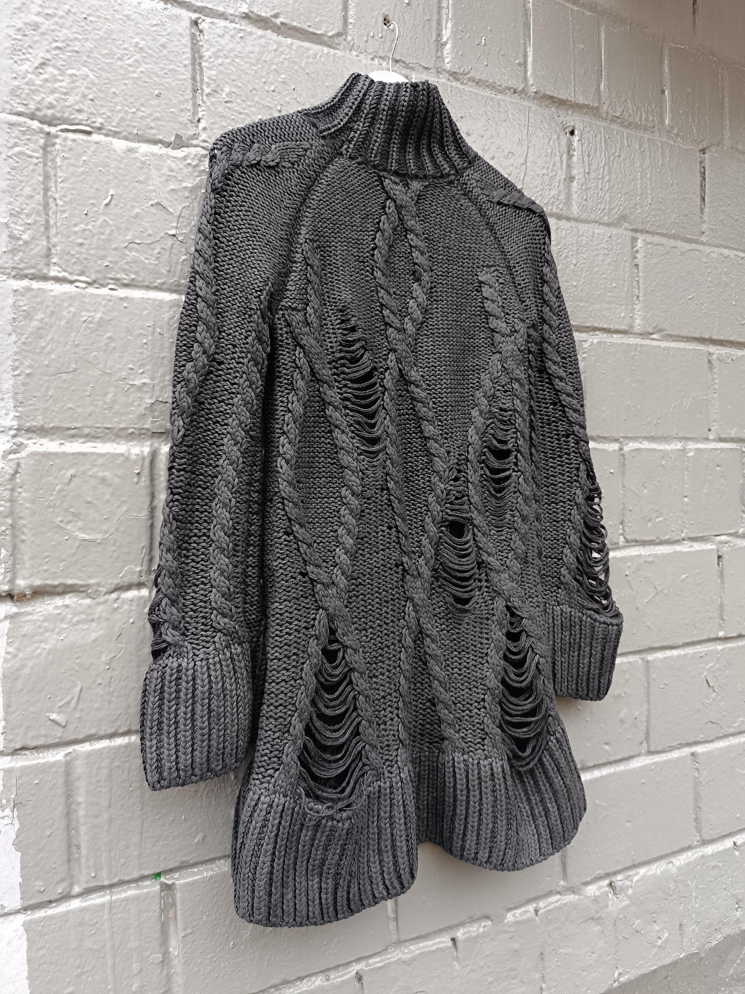 Alexander Mcqueen Pre-Fall 2009 Dark Grey Long Sleeve Knitted Sweater Dress For Sale 4