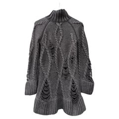 Alexander McQueen - Pre-Fall 2009 - Abito in maglia a maniche lunghe grigio scuro