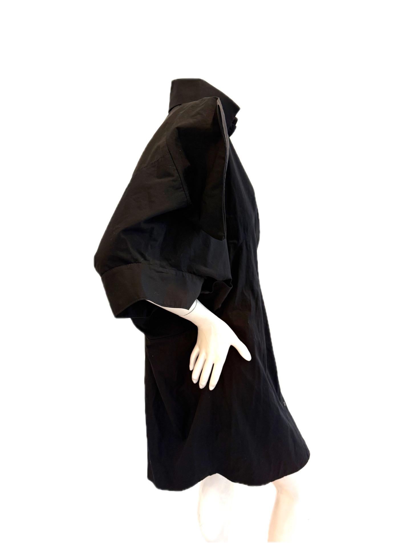 Alexander McQueen Pre-Fall 2009 Robe chemise à manches kimono Taille 42 Bon état - En vente à Woodland Hills, CA