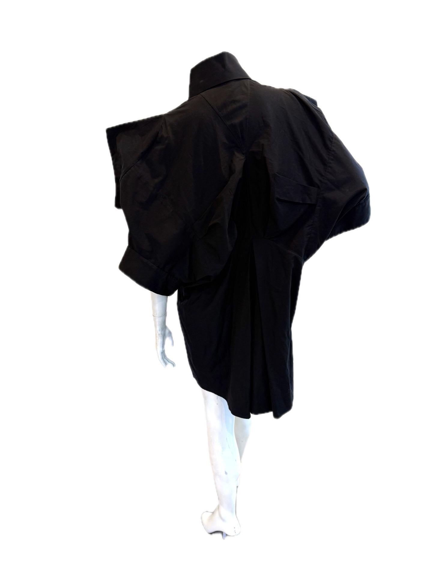 Alexander McQueen Pre-Fall 2009 Robe chemise à manches kimono Taille 42 Pour femmes en vente