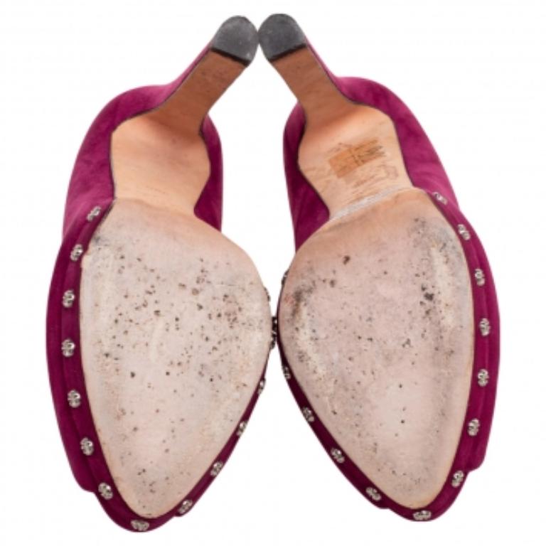 Alexander McQueen escarpins en daim violet ornés d'un crâne à bout ouvert, taille 38,5 en vente 1