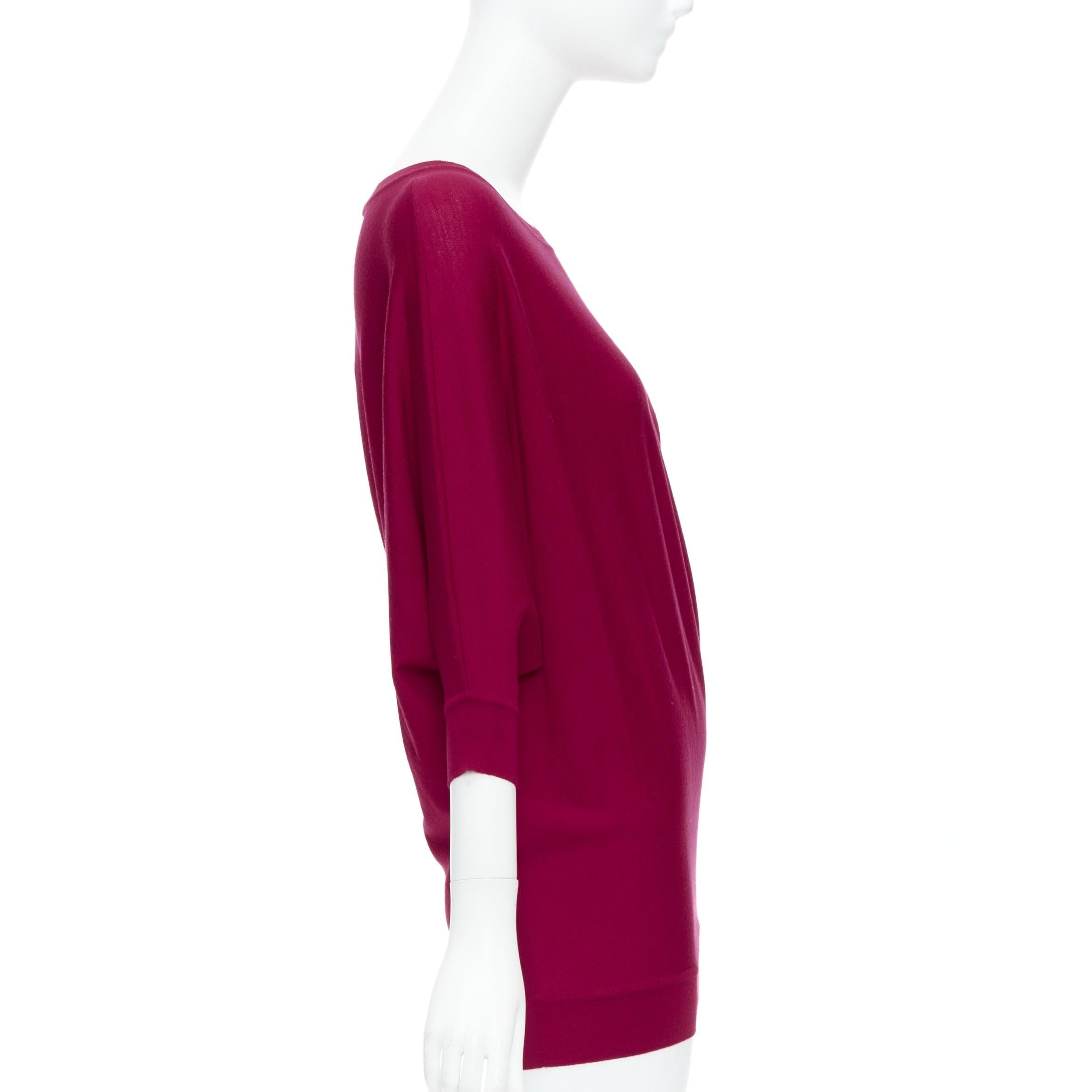 ALEXANDER MCQUEEN Himbeerroter asymmetrischer Pullover aus 100 % Wolle mit asymmetrischem Vorhang M im Zustand „Hervorragend“ im Angebot in Hong Kong, NT