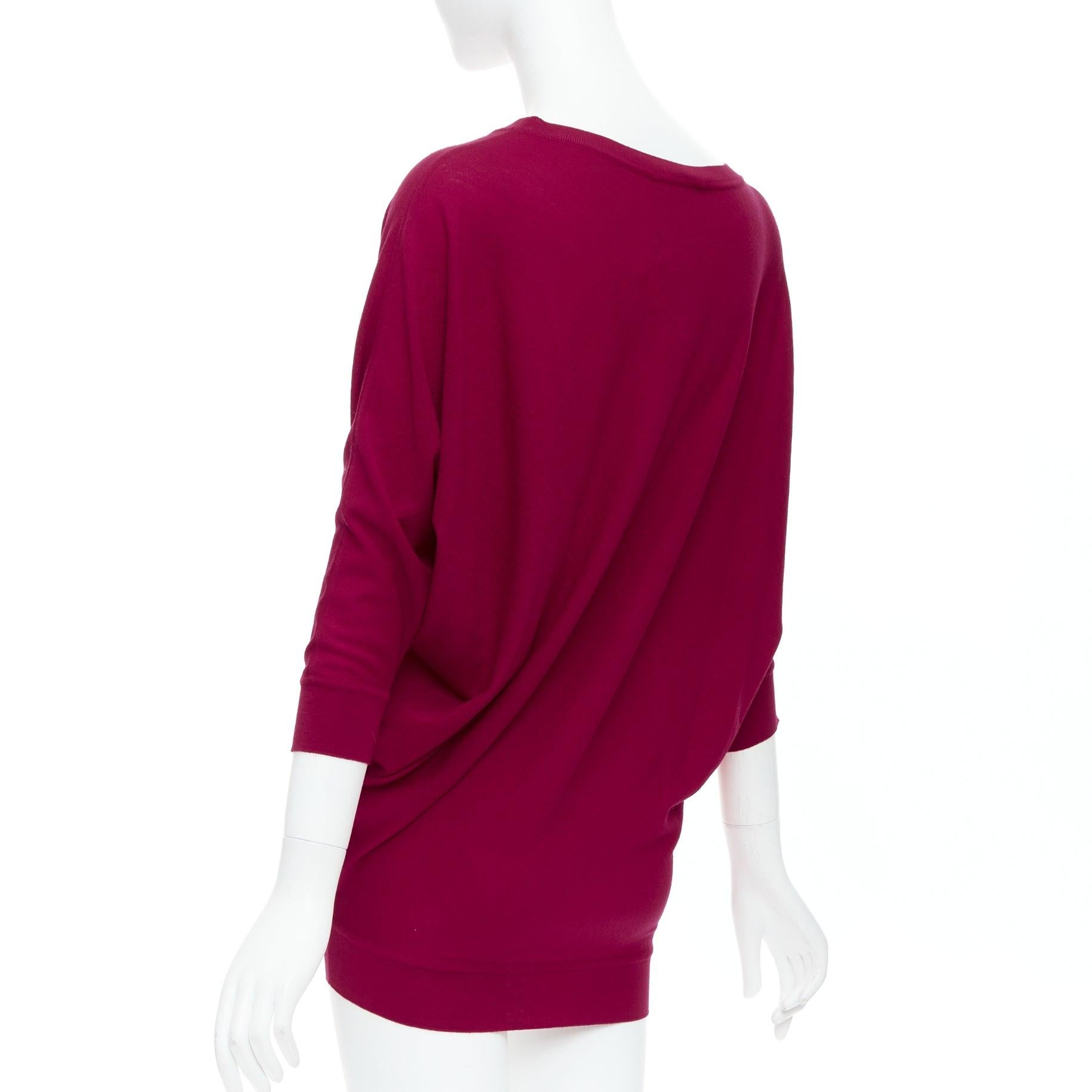 ALEXANDER MCQUEEN Himbeerroter asymmetrischer Pullover aus 100 % Wolle mit asymmetrischem Vorhang M im Angebot 1