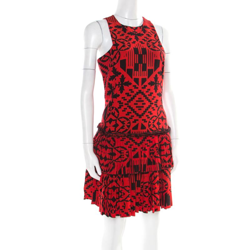 Alexander McQueen Red and Black Printed Tiered Sleeveless Dress S In Good Condition In Dubai, Al Qouz 2