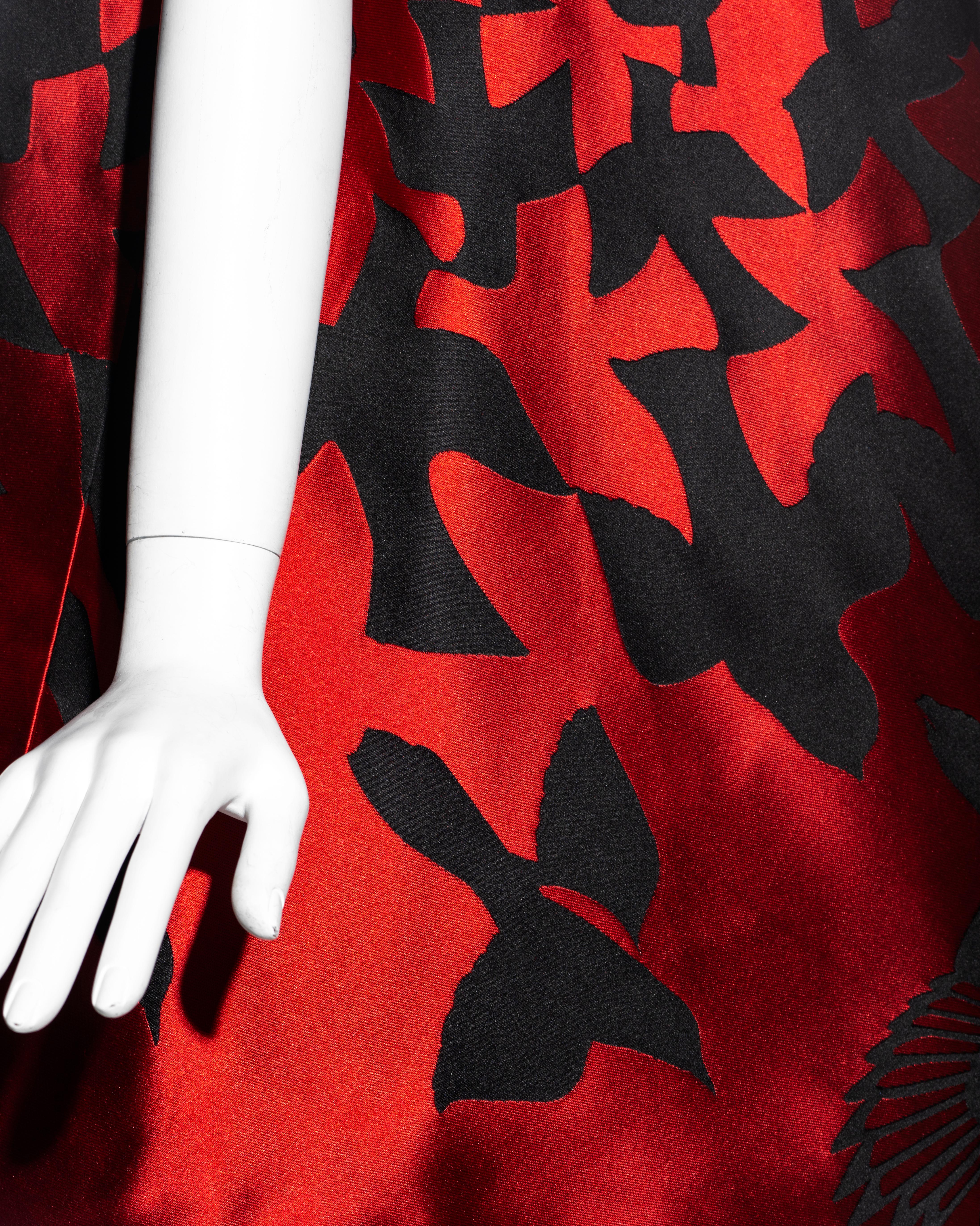 Alexander McQueen red and black silk jacquard a-line evening dress, fw 2009 6