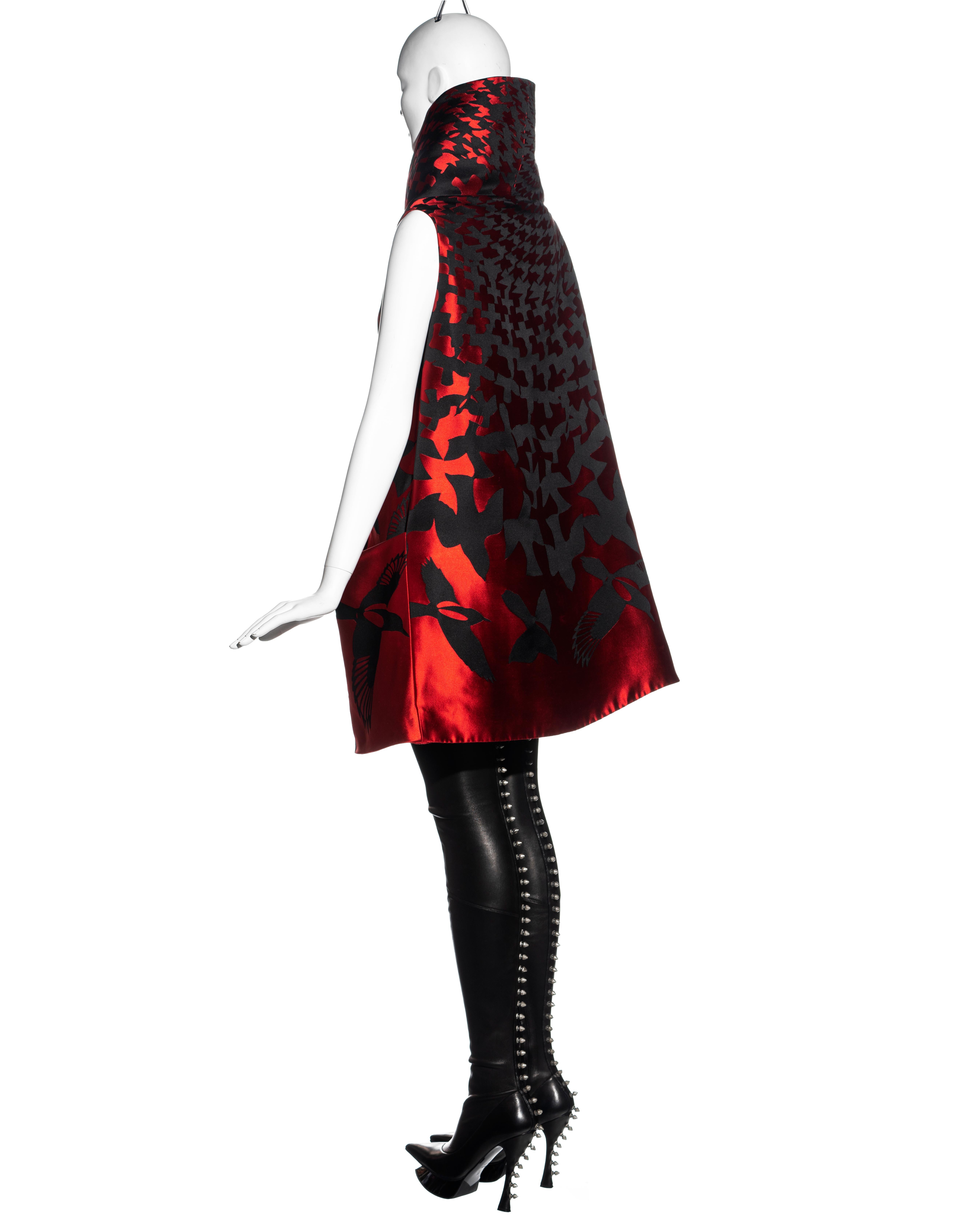 Alexander McQueen red and black silk jacquard a-line evening dress, fw 2009 7
