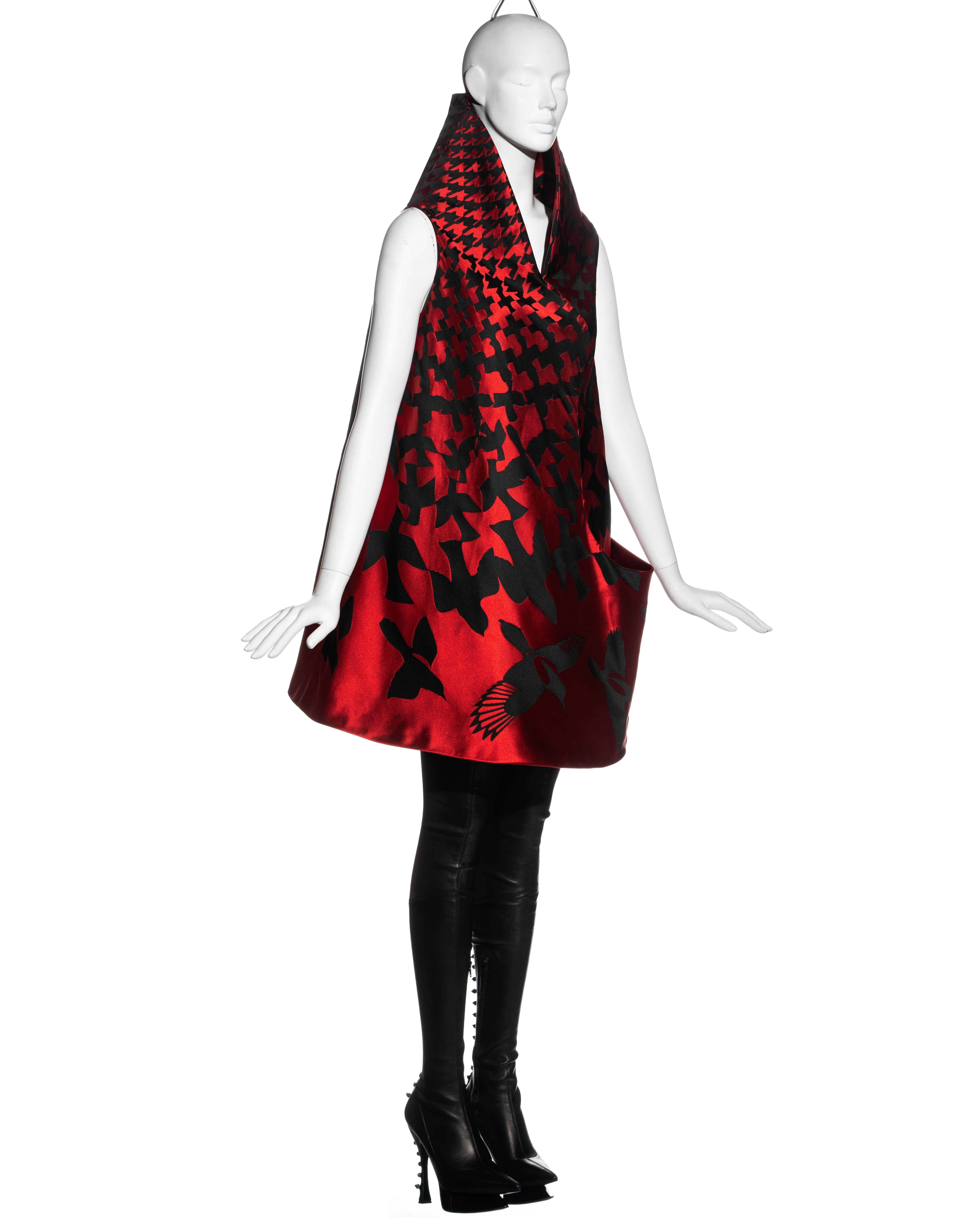 Alexander McQueen red and black silk jacquard a-line evening dress, fw 2009 1