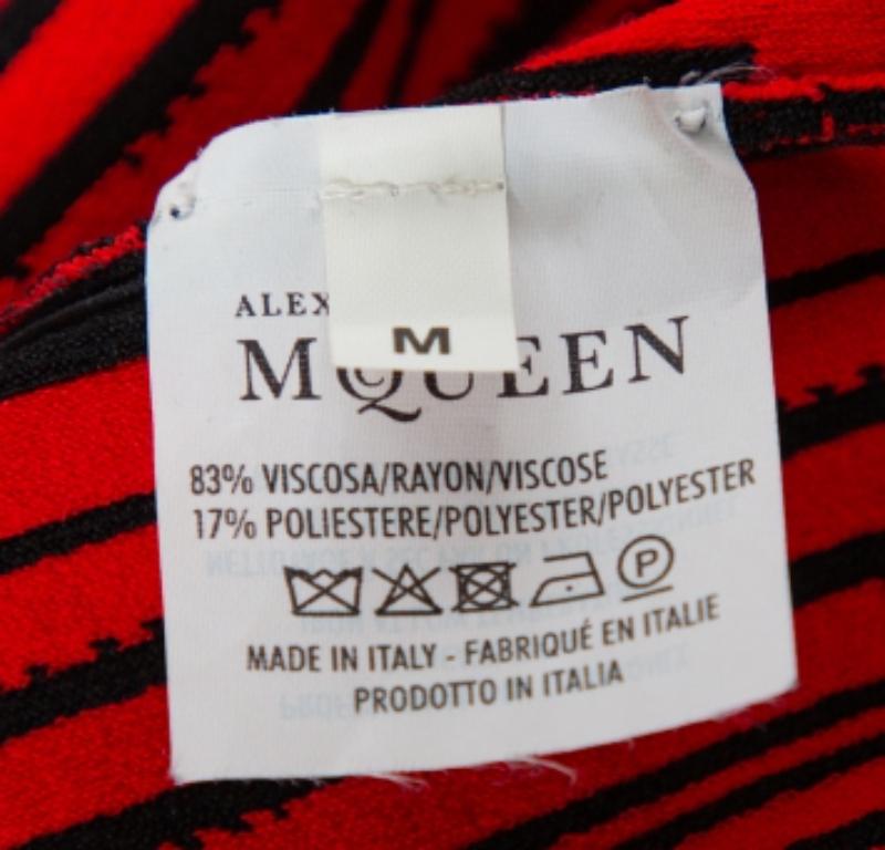 Alexander McQueen Red & Black Jacquard Knit Sheath Dress M For Sale 2