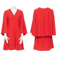 ALEXANDER MCQUEEN red leaf-crepe cape sleeve v neck padded cocktail dress IT42 M