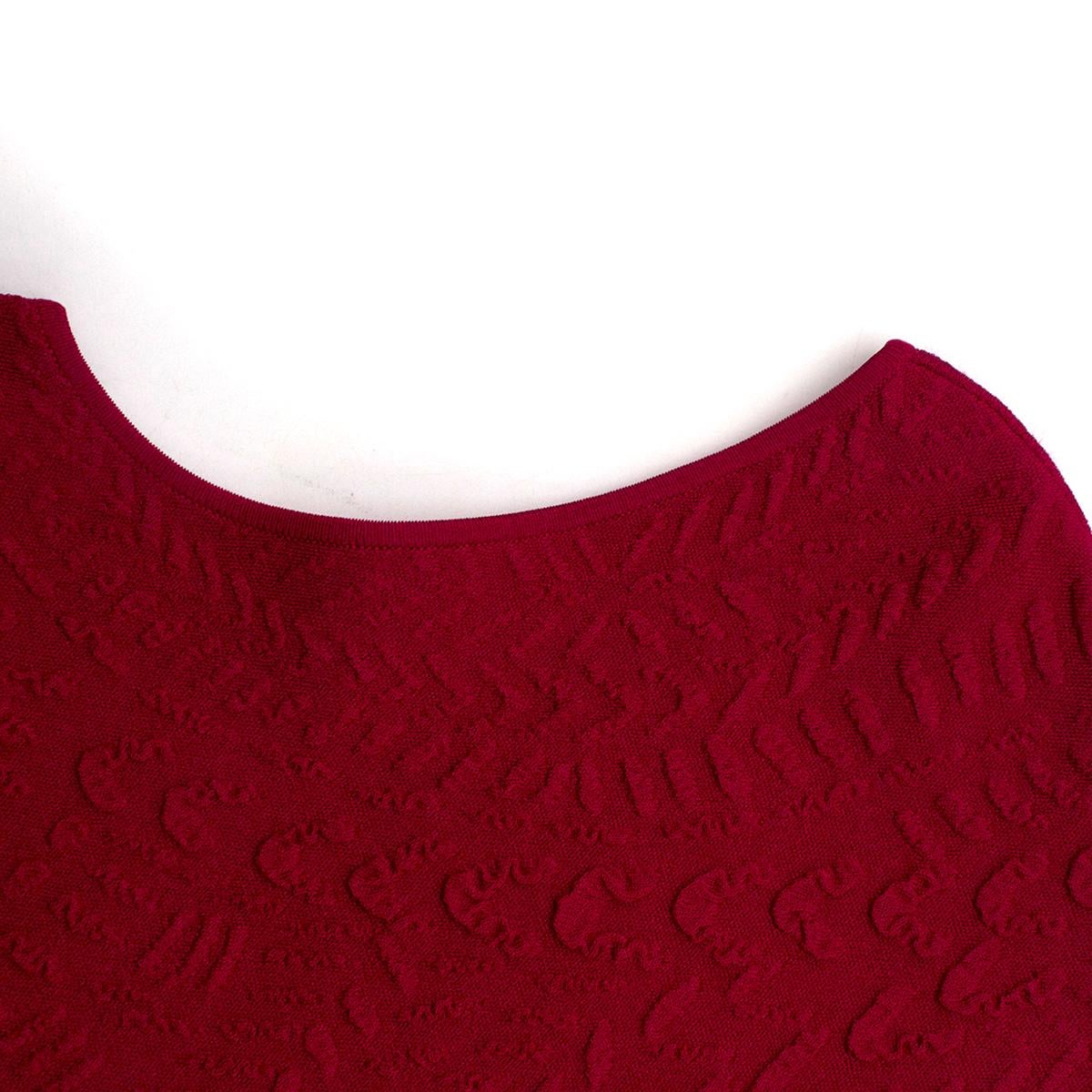 Women's Alexander McQueen red matelasse-knit dress US 10 For Sale