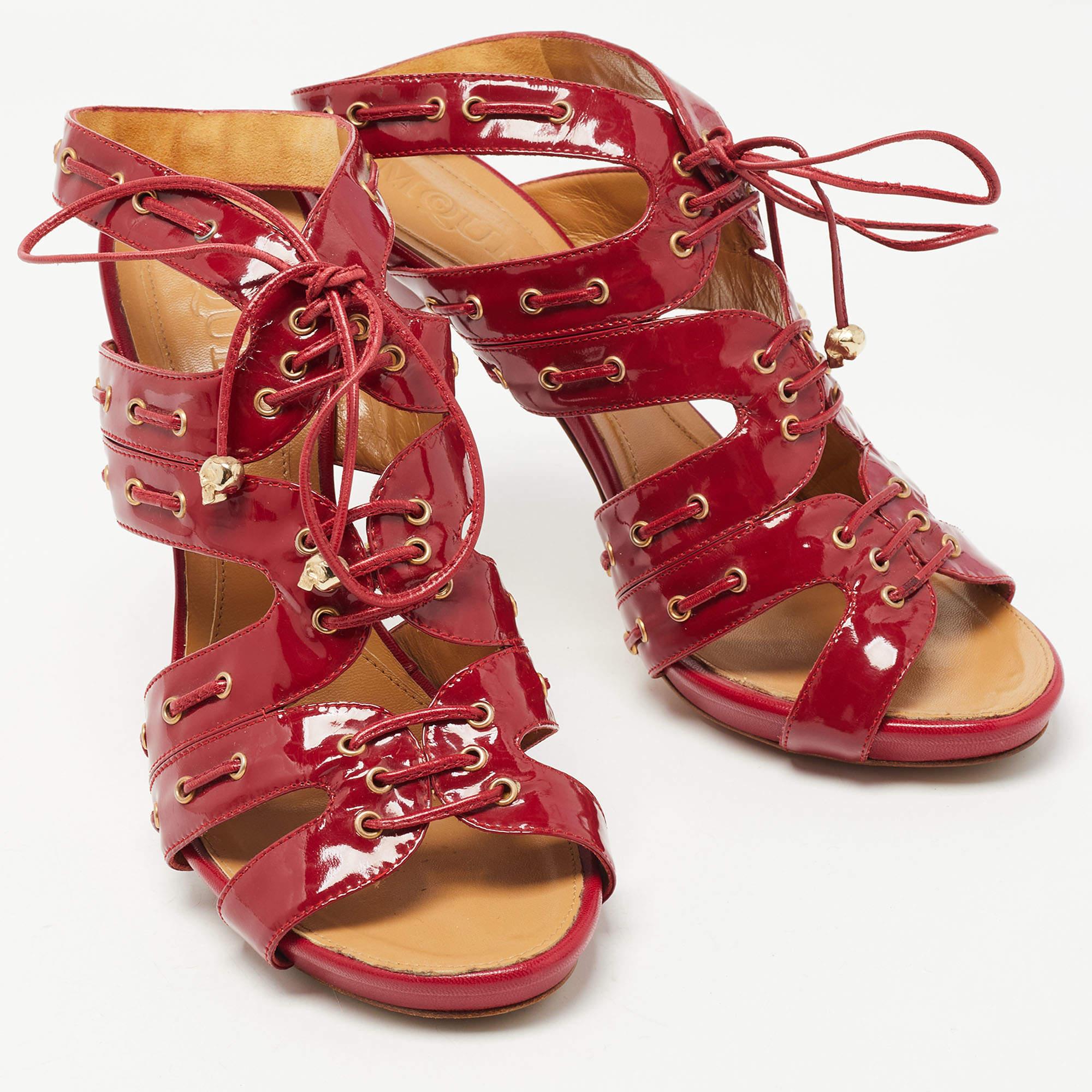 Alexander McQueen Red Patent Leather Lace Up Ankle Strap Sandals Size 39 In Good Condition For Sale In Dubai, Al Qouz 2