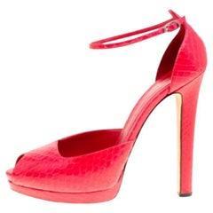 Alexander McQueen - Sandales à plateforme en python rouge avec courroie de cheville - Taille 40