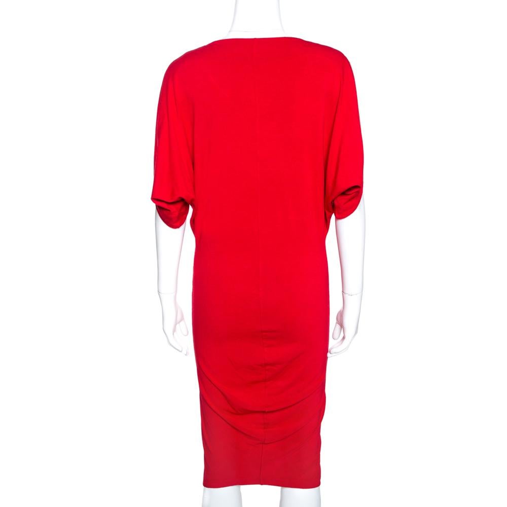 Alexander McQueen Rotes ärmelloses gestricktes Kleid aus Stretch, S im Zustand „Gut“ im Angebot in Dubai, Al Qouz 2