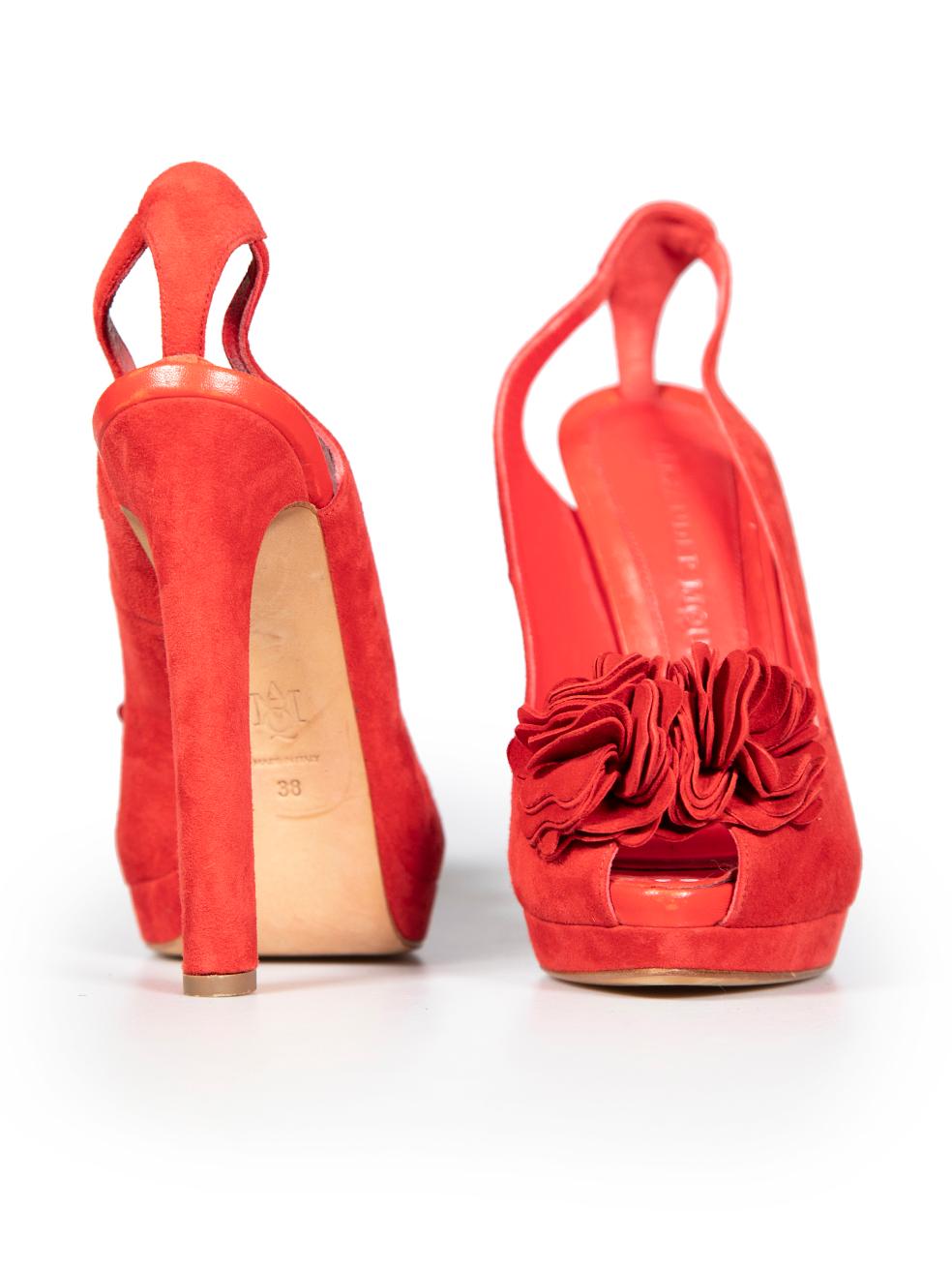 Alexander McQueen Red Suede Floral Detail Heels Size IT 38 In Good Condition For Sale In London, GB