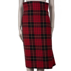ALEXANDER MCQUEEN red wool 2006 ASYMMETRIC PLEATED PLAID Skirt 44 L