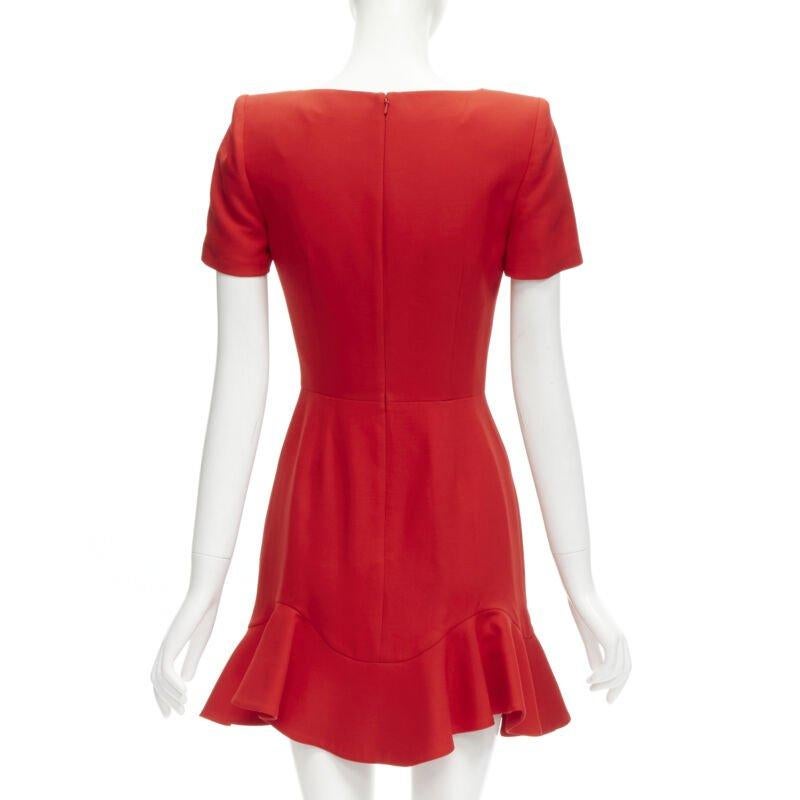 ALEXANDER MCQUEEN - Robe à ourlet volant à col tulipe en crêpe de laine rouge IT38 XS Pour femmes en vente